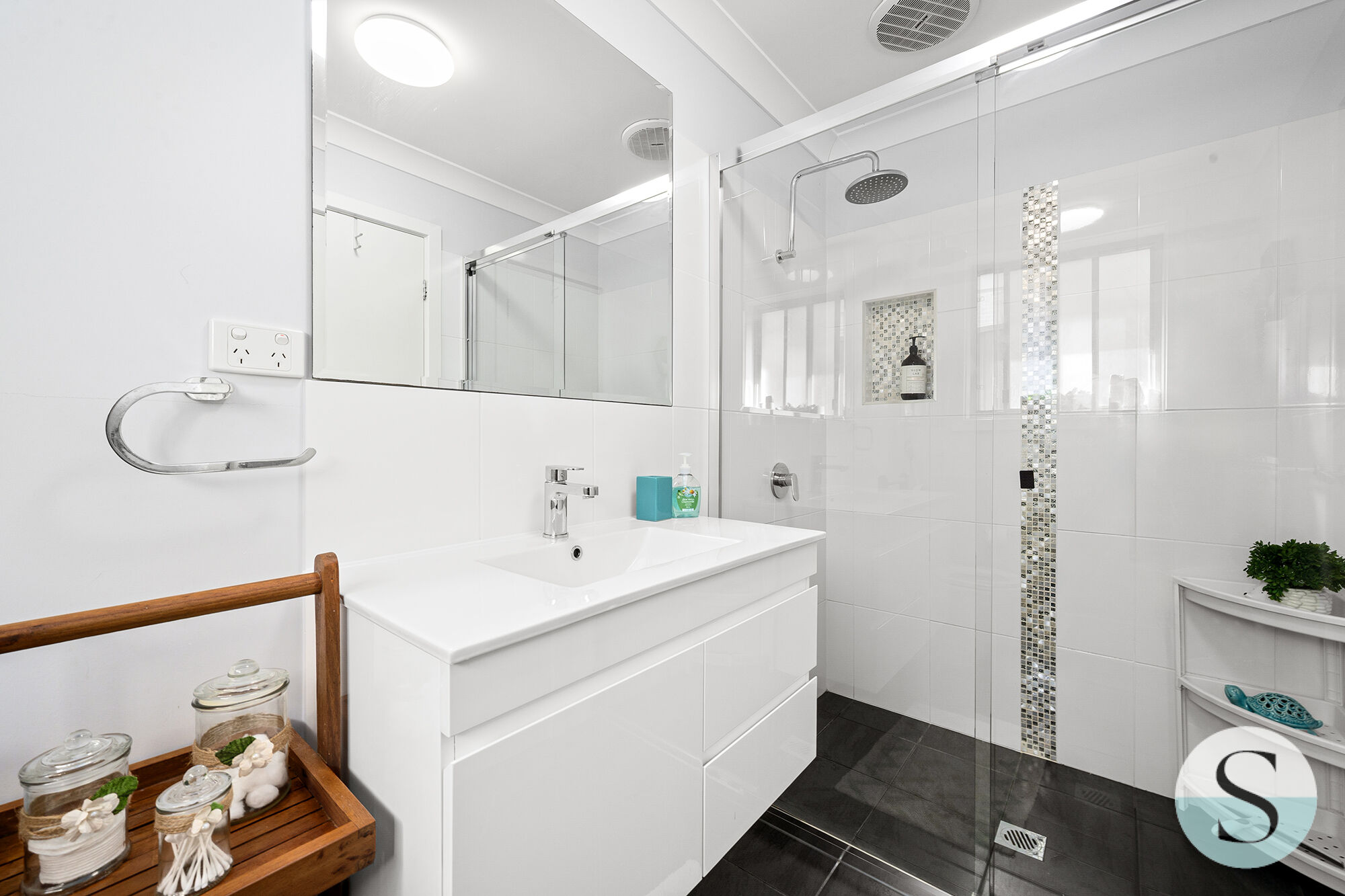 3 SERENITY CRESCENT, Fletcher NSW 2287 - Image 6