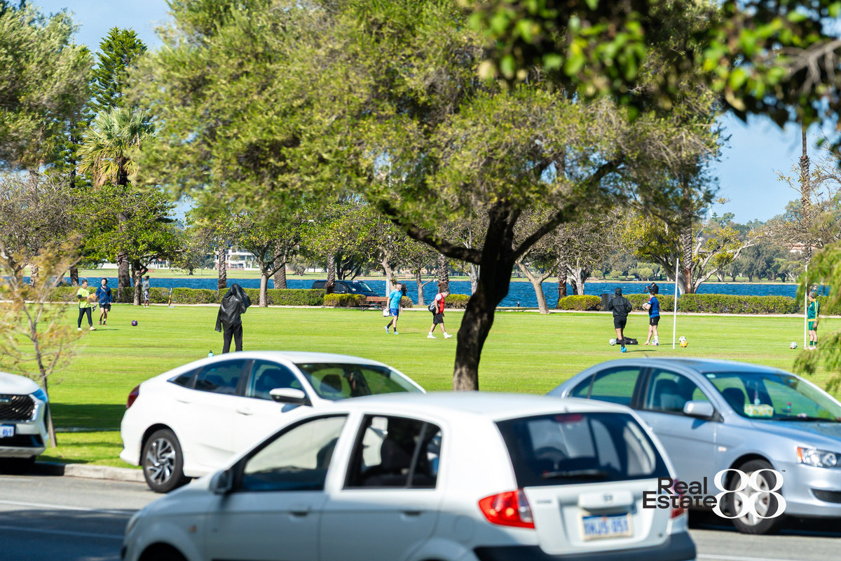 1/126 Terrace Road, Perth, WA 6000 - Image 3