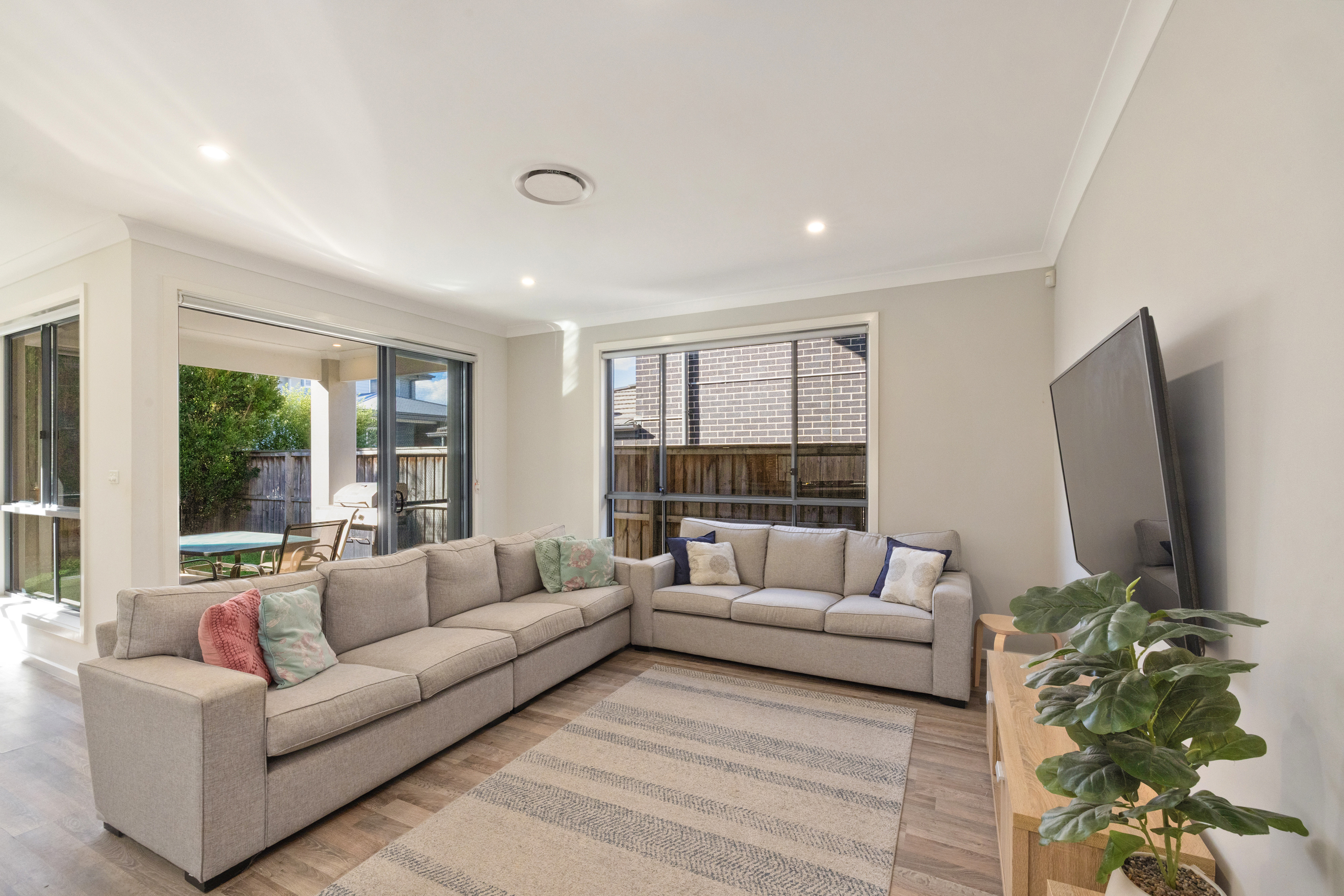 6 Orchard Street, Warriewood, Nsw, 2102 - Image 3
