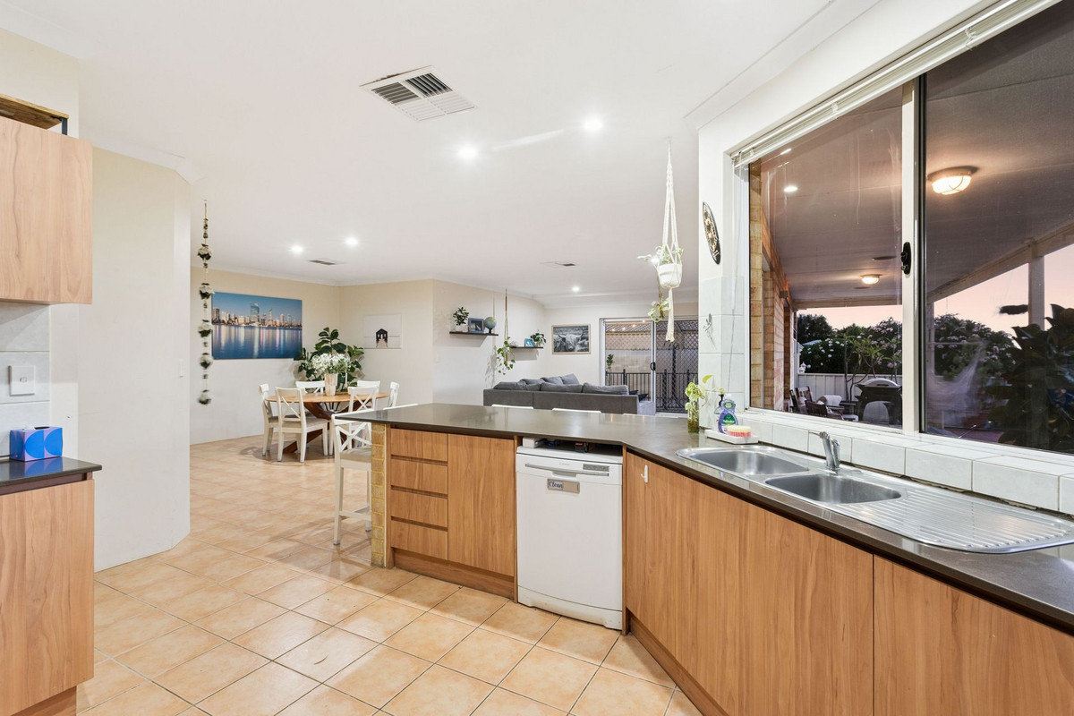 66 Willespie Drive, Pearsall, WA 6065 - Image 3