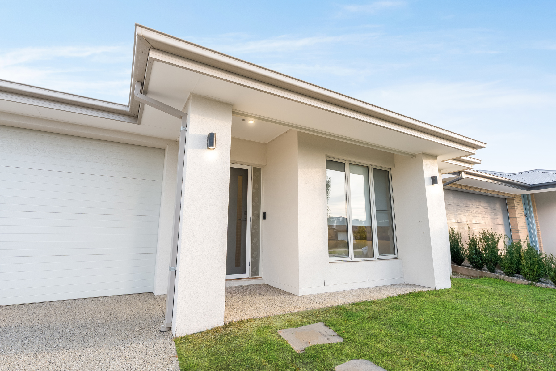 27 MCCUBBIN DRIVE, Mount Duneed VIC 3217 - Image 2