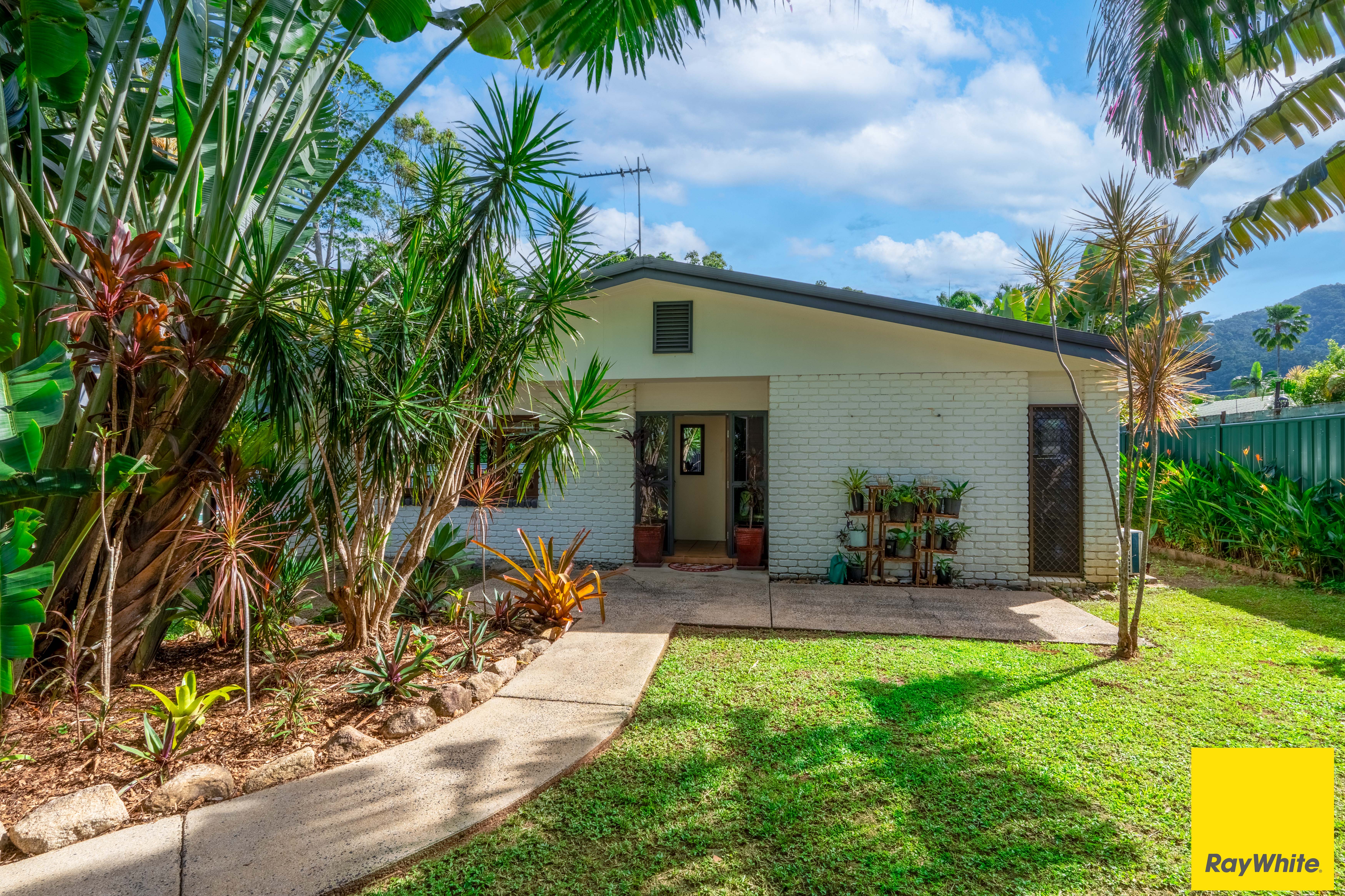 7 RANGEVIEW CLOSE, Smithfield QLD 4878 - Image 2