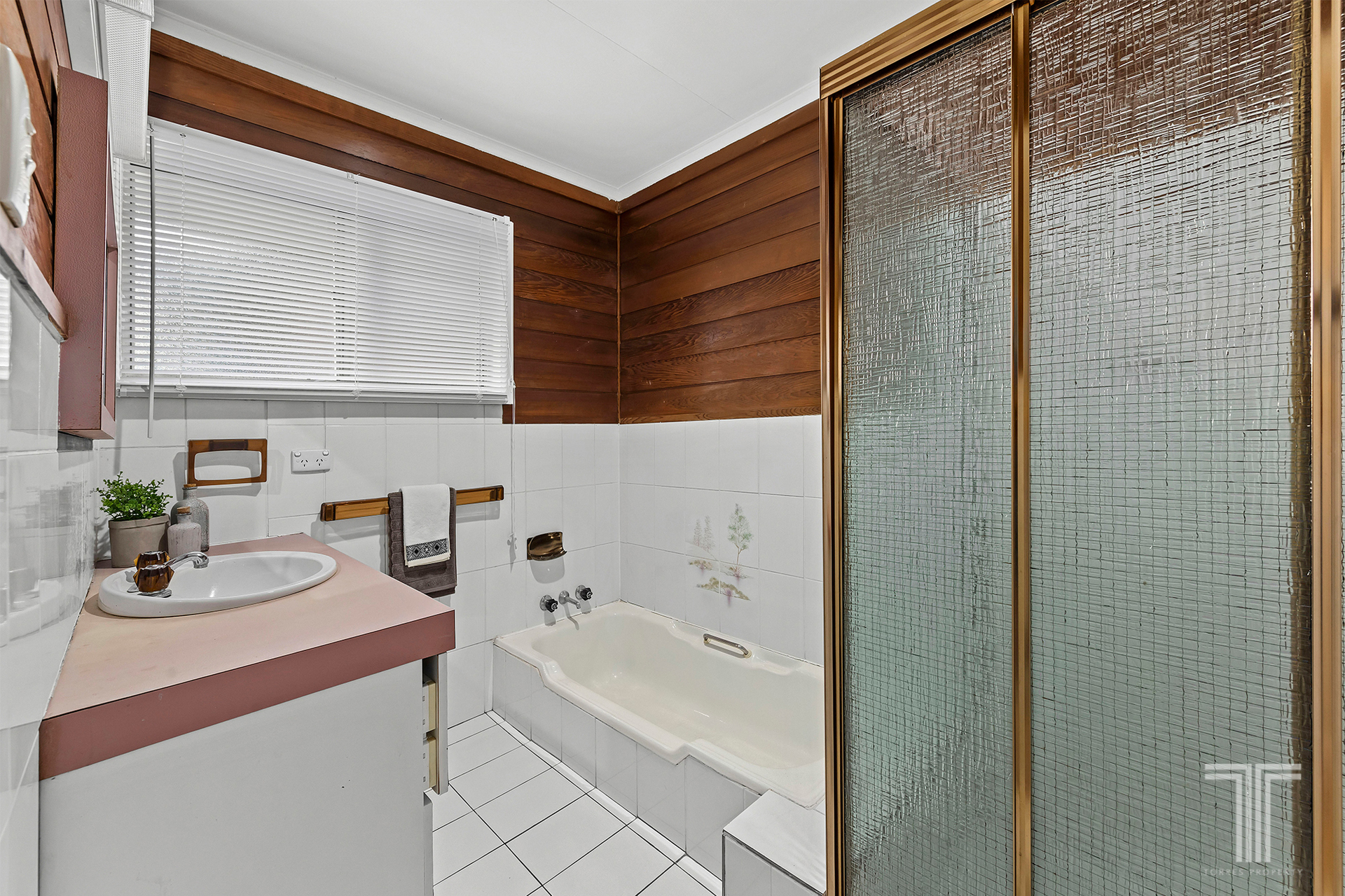 2 Dirkala Street, Mansfield, QLD 4122 - Image 5