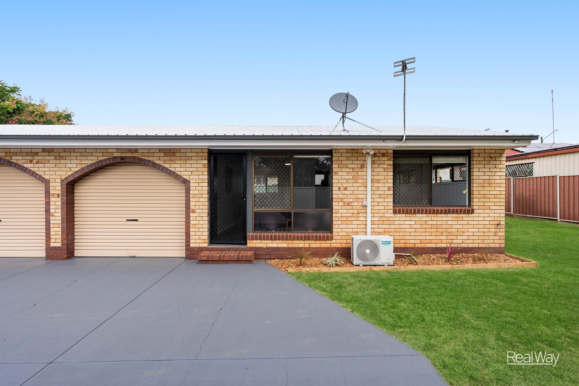 4-bedroom unit at 1 &  2/13 Burton Street, Harristown, Qld, 4350, Toowoomba, Queensland