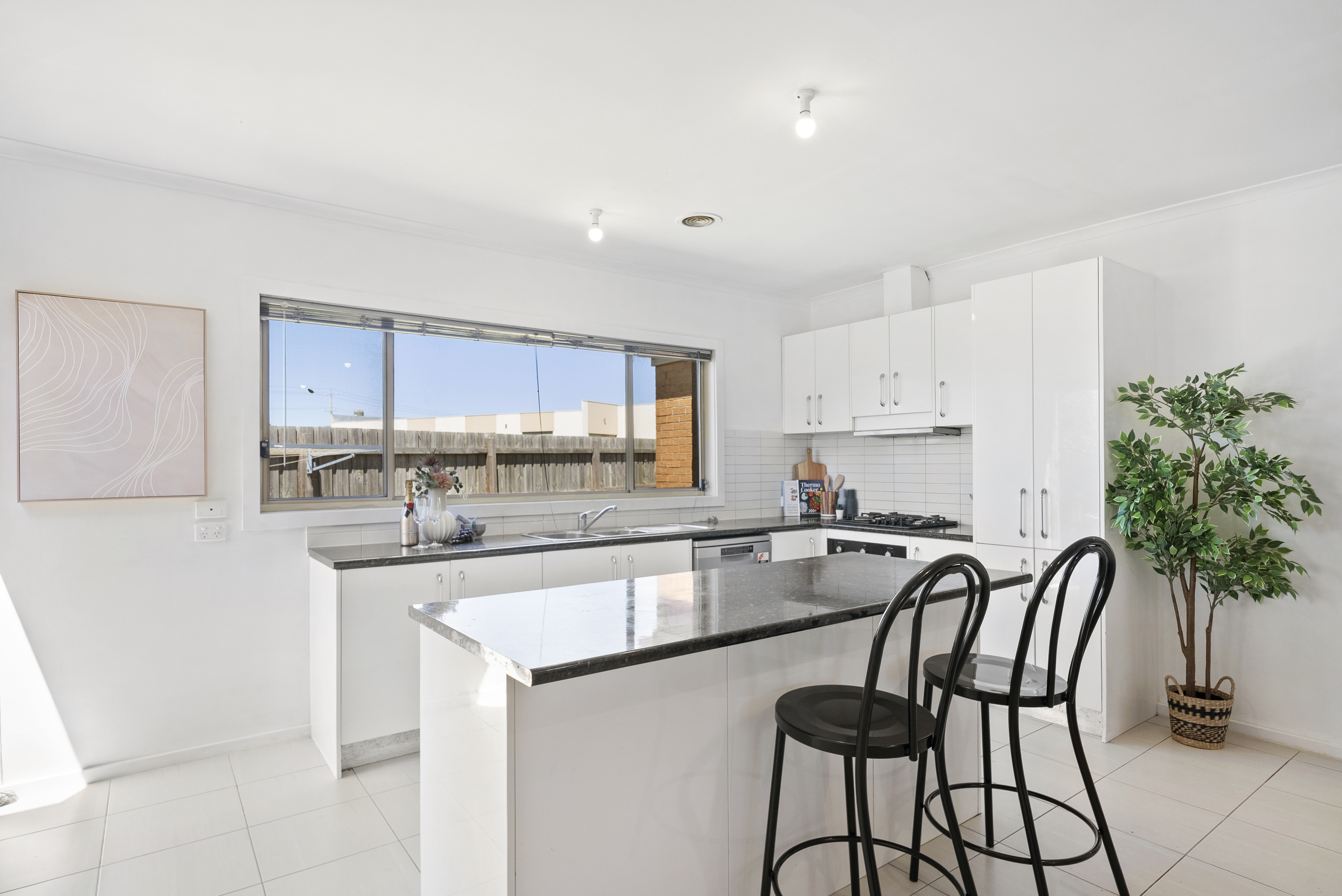 3-bedroom unit at 3 77 WATTLE DRIVE, DOVETON VIC 3177, Casey, Victoria