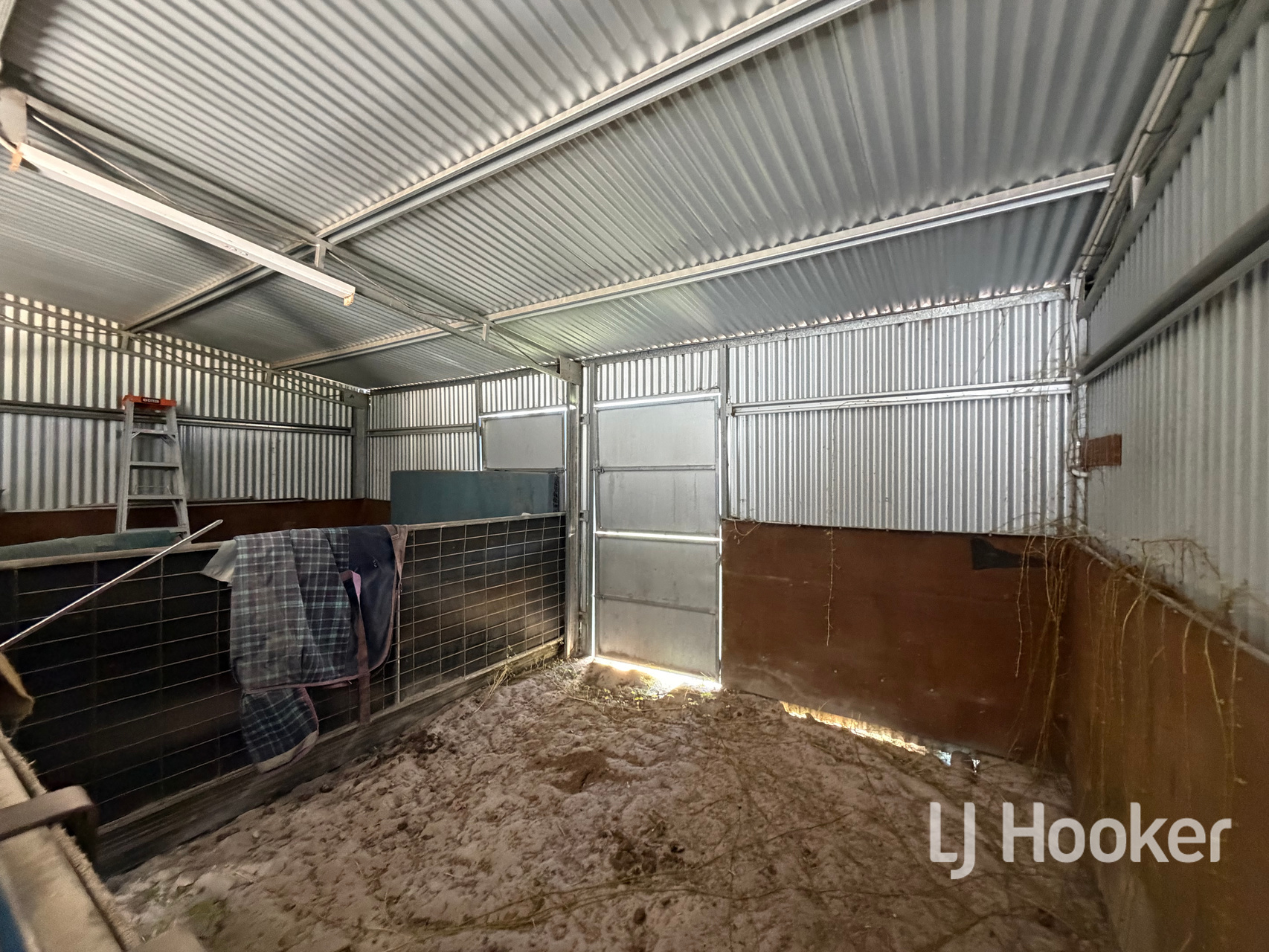 5-bedroom unit at 71 Gillespies Lane, Inverell, Nsw, 2360, Inverell, New South Wales