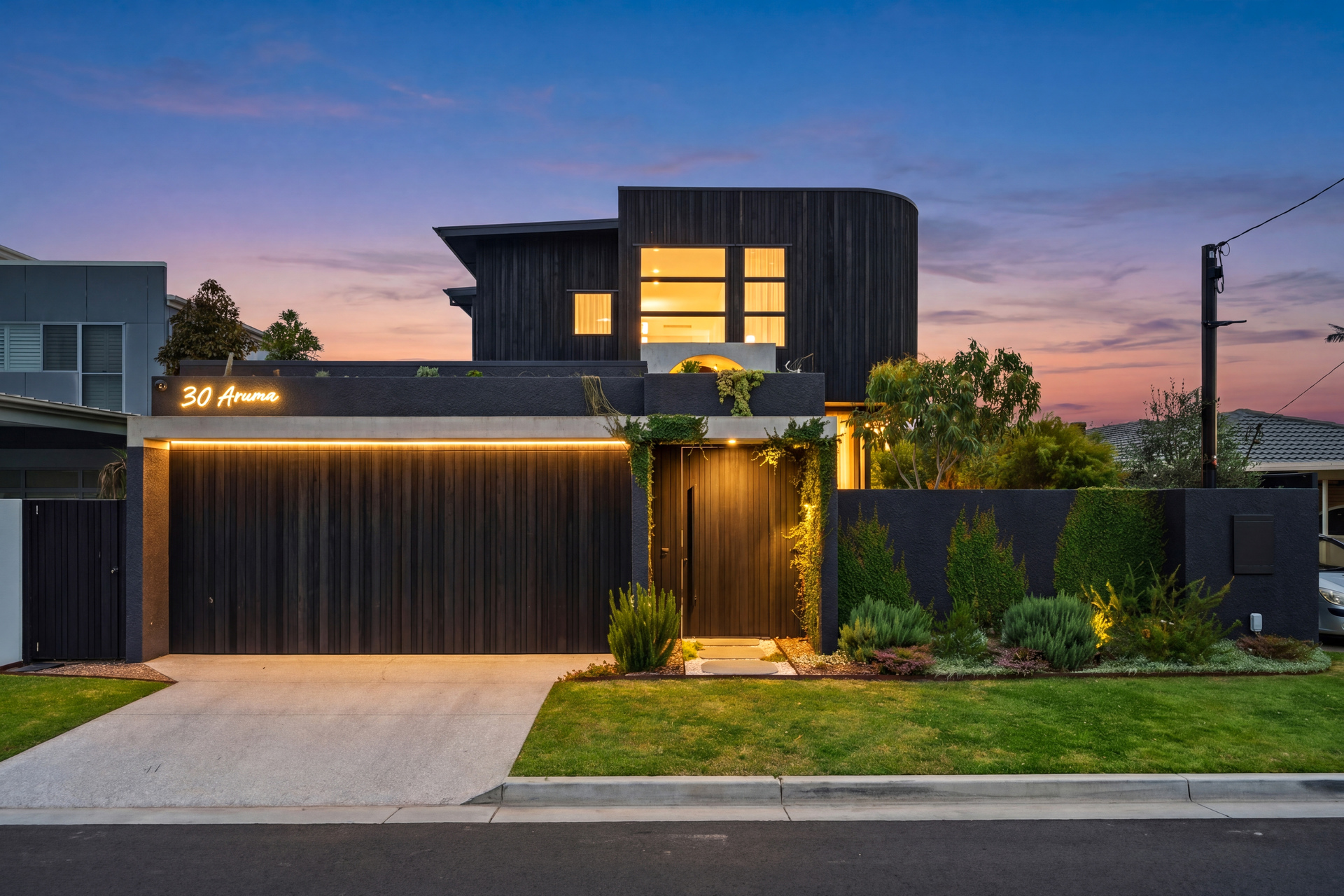 30 ARUMA AVENUE, Burleigh Waters QLD 4220 - Image 1