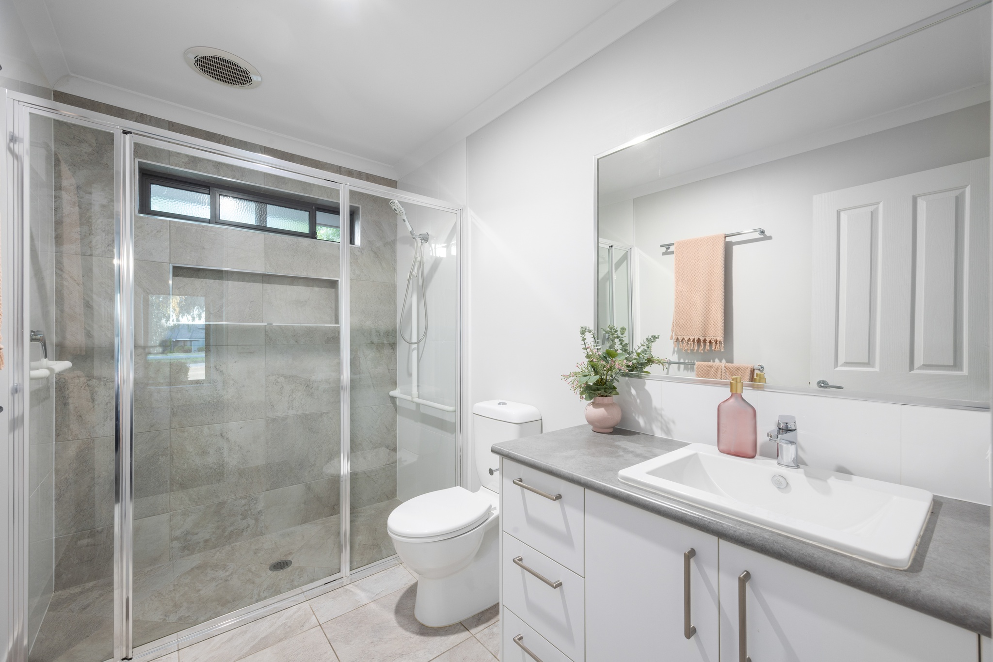 3-bedroom house at 4 Songlark Crescent, Thurgoona, NSW 2640, Albury, New South Wales