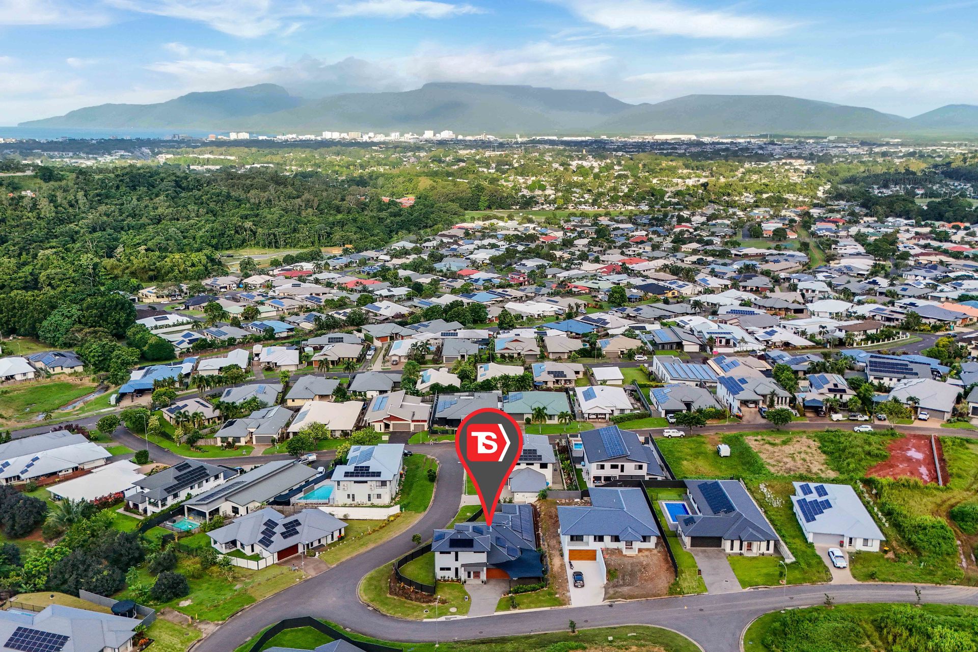 6-bedroom house at 1 Drummer Close, Kanimbla, Qld, 4870, Cairns, Queensland