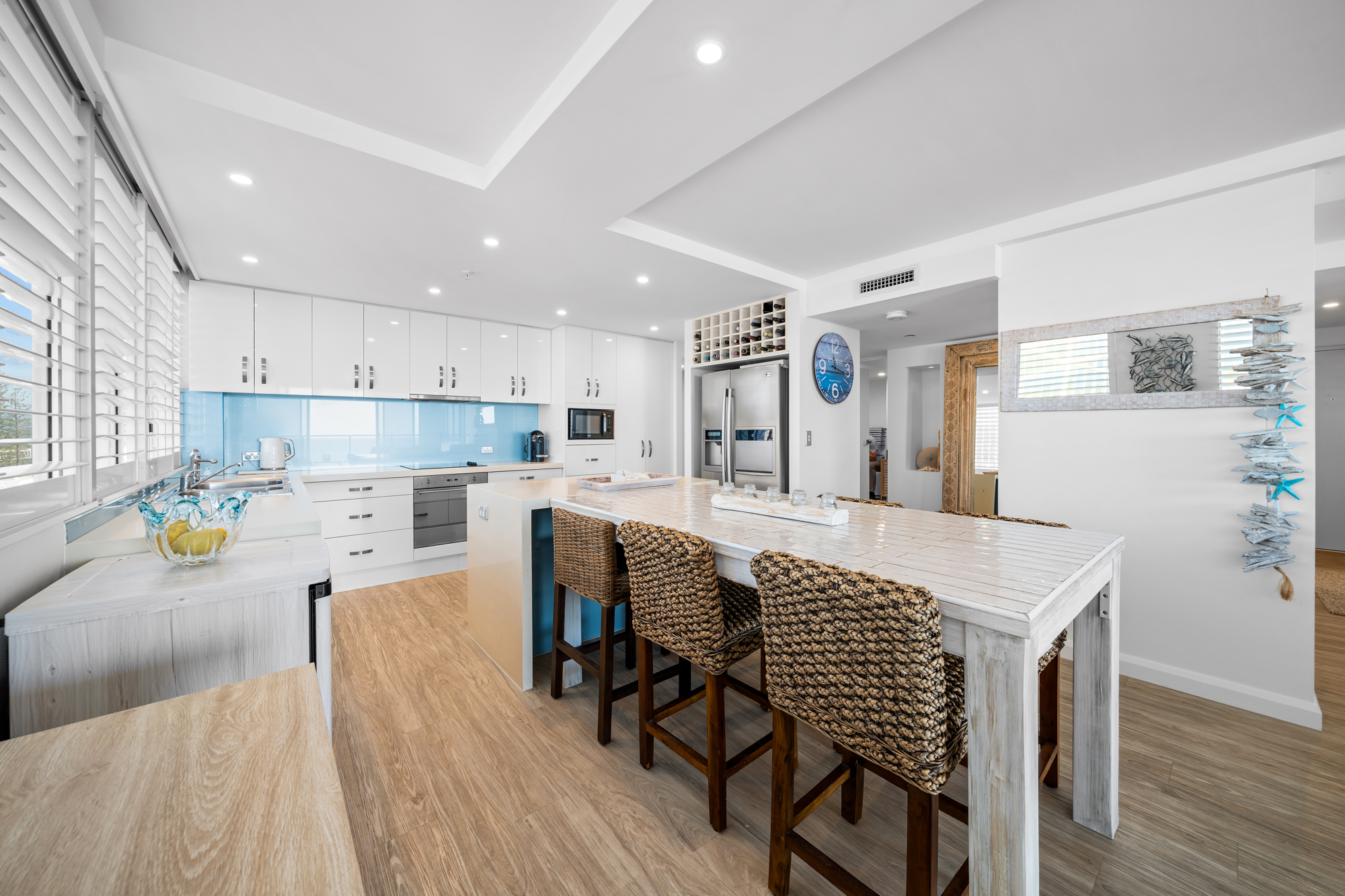 3-bedroom unit at 16 20 Old Burleigh Road, Surfers Paradise QLD 4217, Gold Coast, Queensland