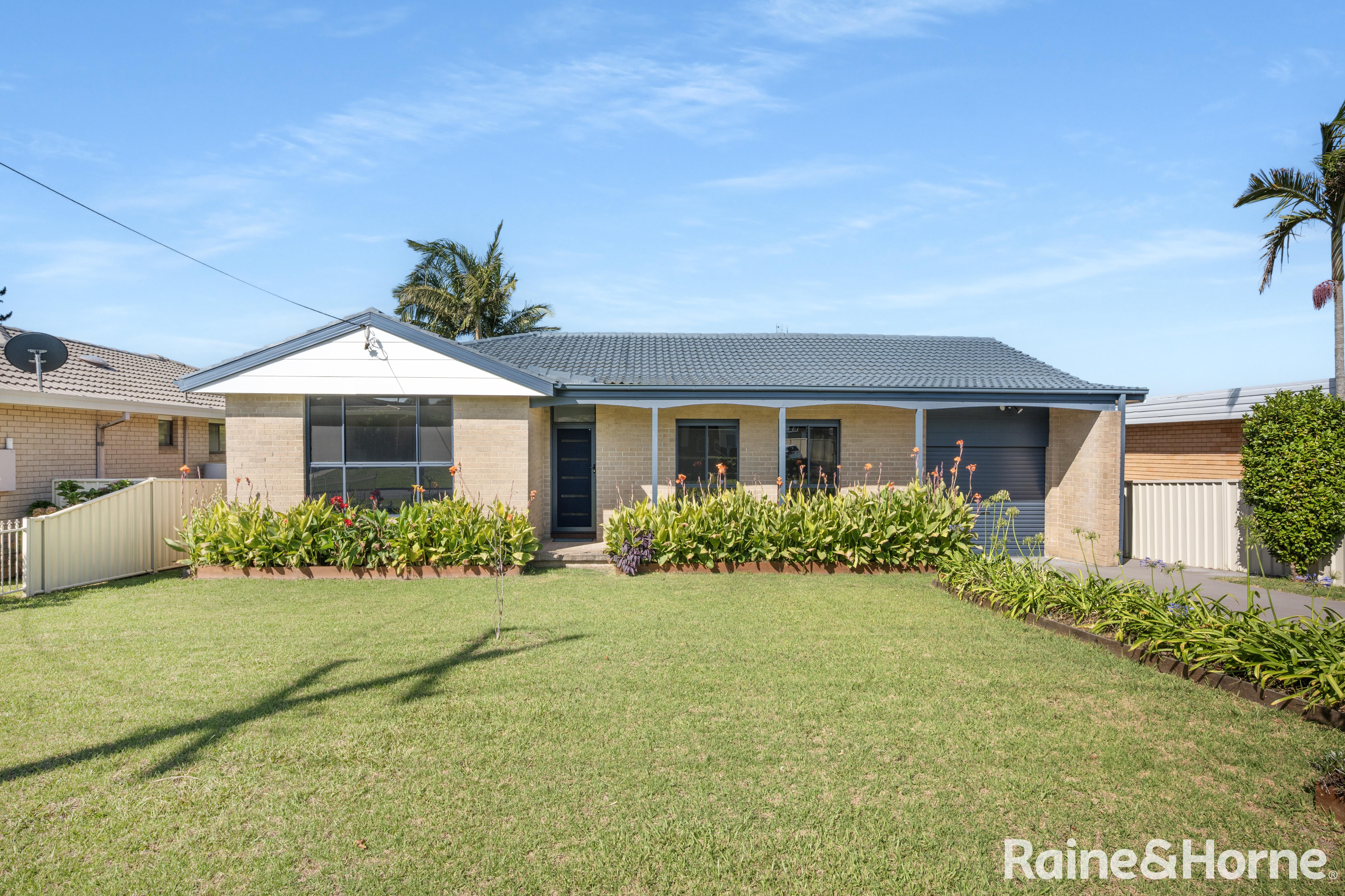 62 SALISBURY DRIVE, Nowra NSW 2541 - Image 1