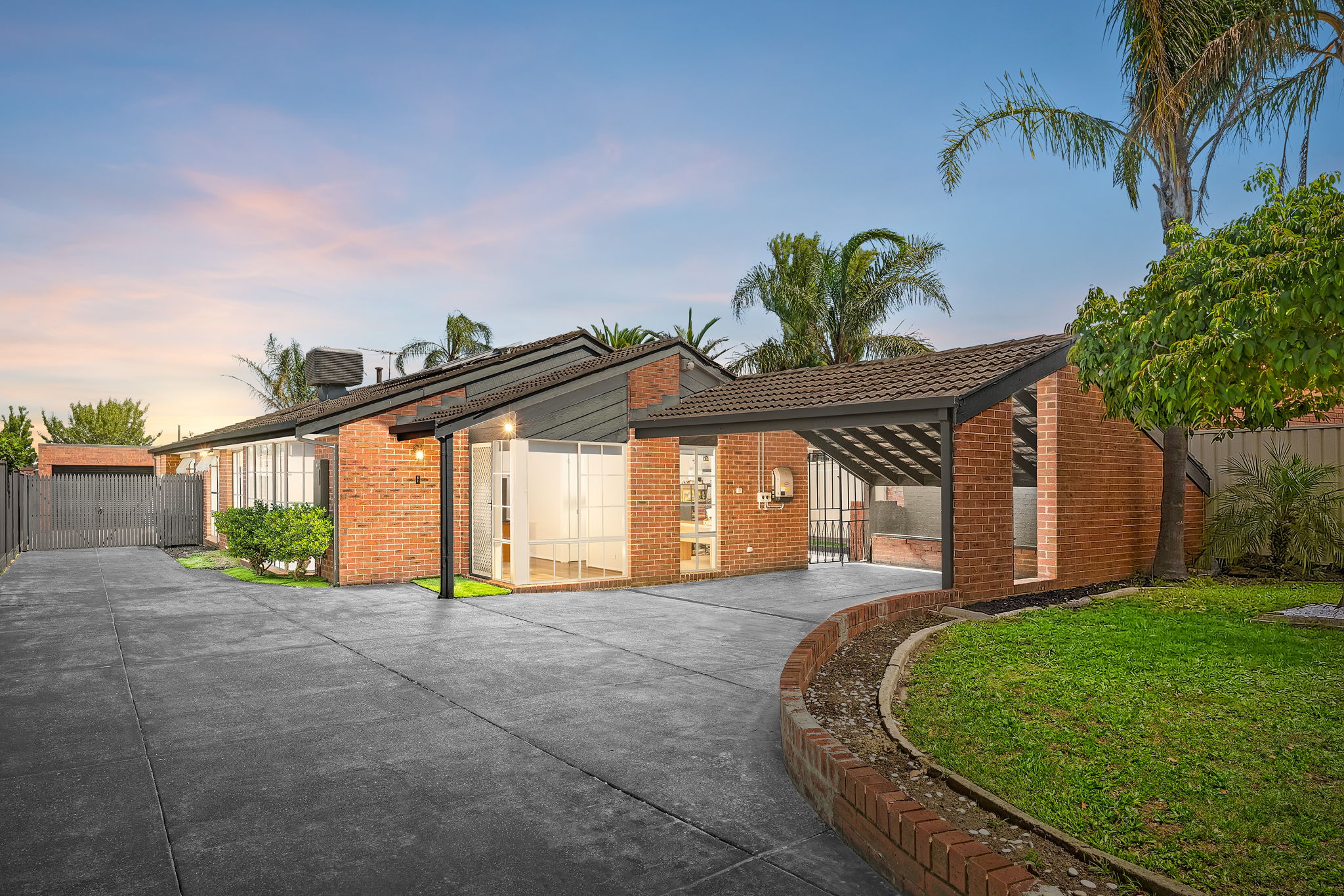 11 Grenda Drive, Mill Park, VIC 3082 - Image 1