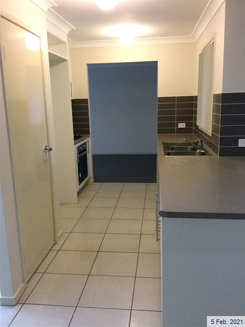 6 BAYSTONE PLACE, Raceview QLD 4305 - Image 2
