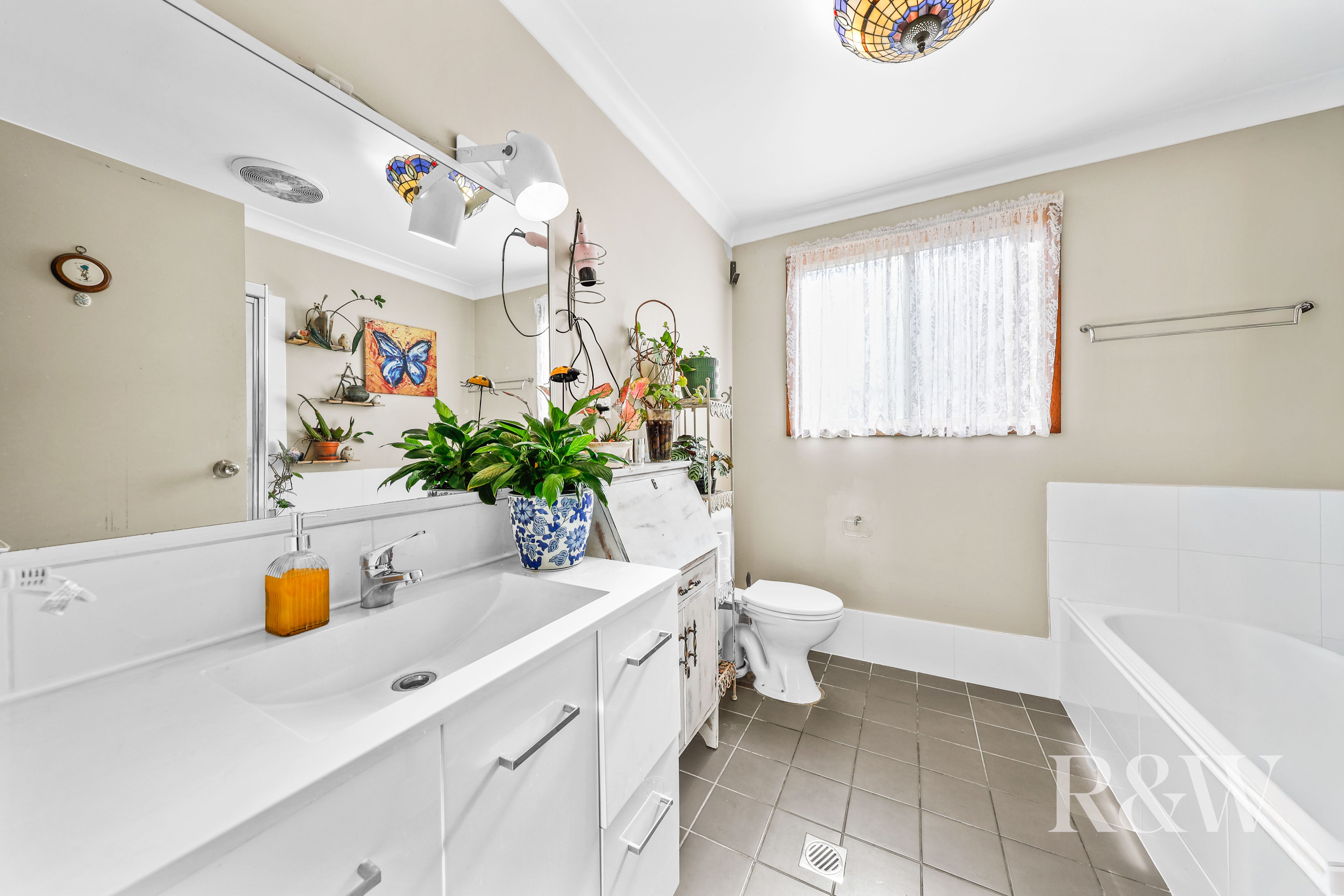 2-bedroom unit at 2/6 Lambert Place, Leumeah, NSW 2560, Campbelltown (Nsw), New South Wales