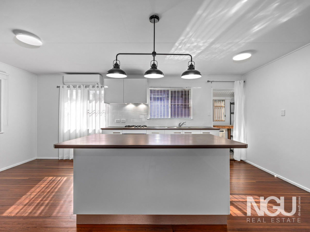 8 ROBINSON STREET, Brassall QLD 4305 - Image 6