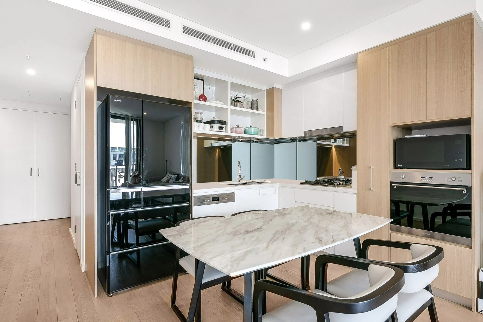 605 12 PAUL STREET, ZETLAND NSW 2017 - Image 3
