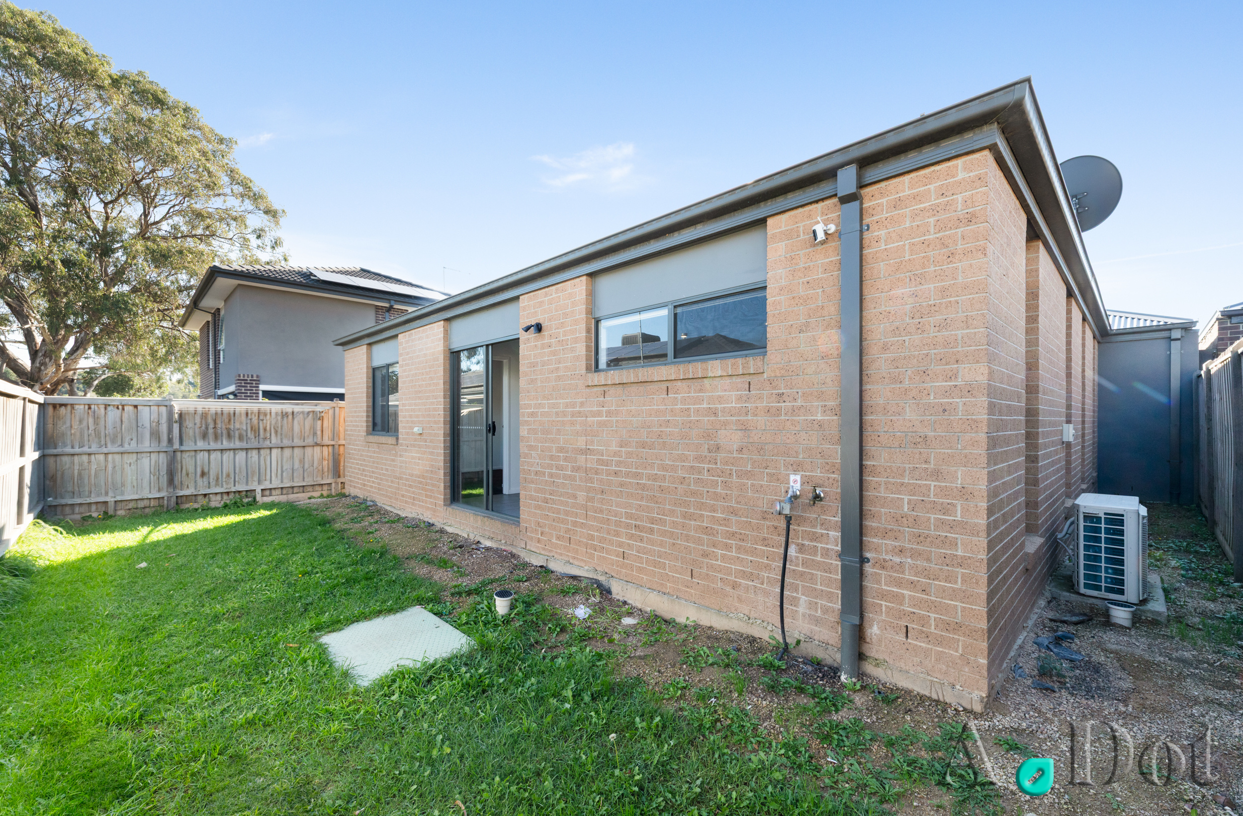 171 ELMSLIE DRIVE, Cranbourne East VIC 3977 - Image 10
