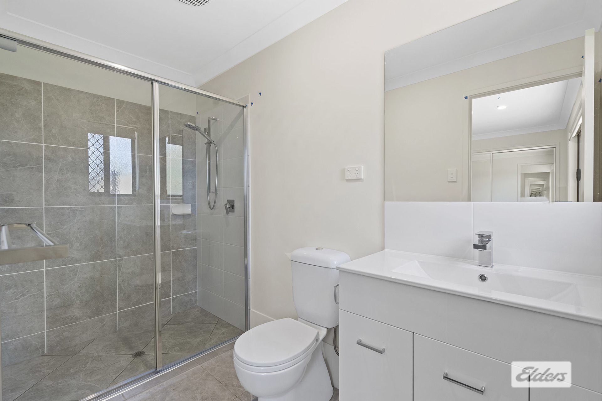 5-bedroom unit at 33 Concorde Drive, Loganholme, QLD 4129, Logan, Queensland
