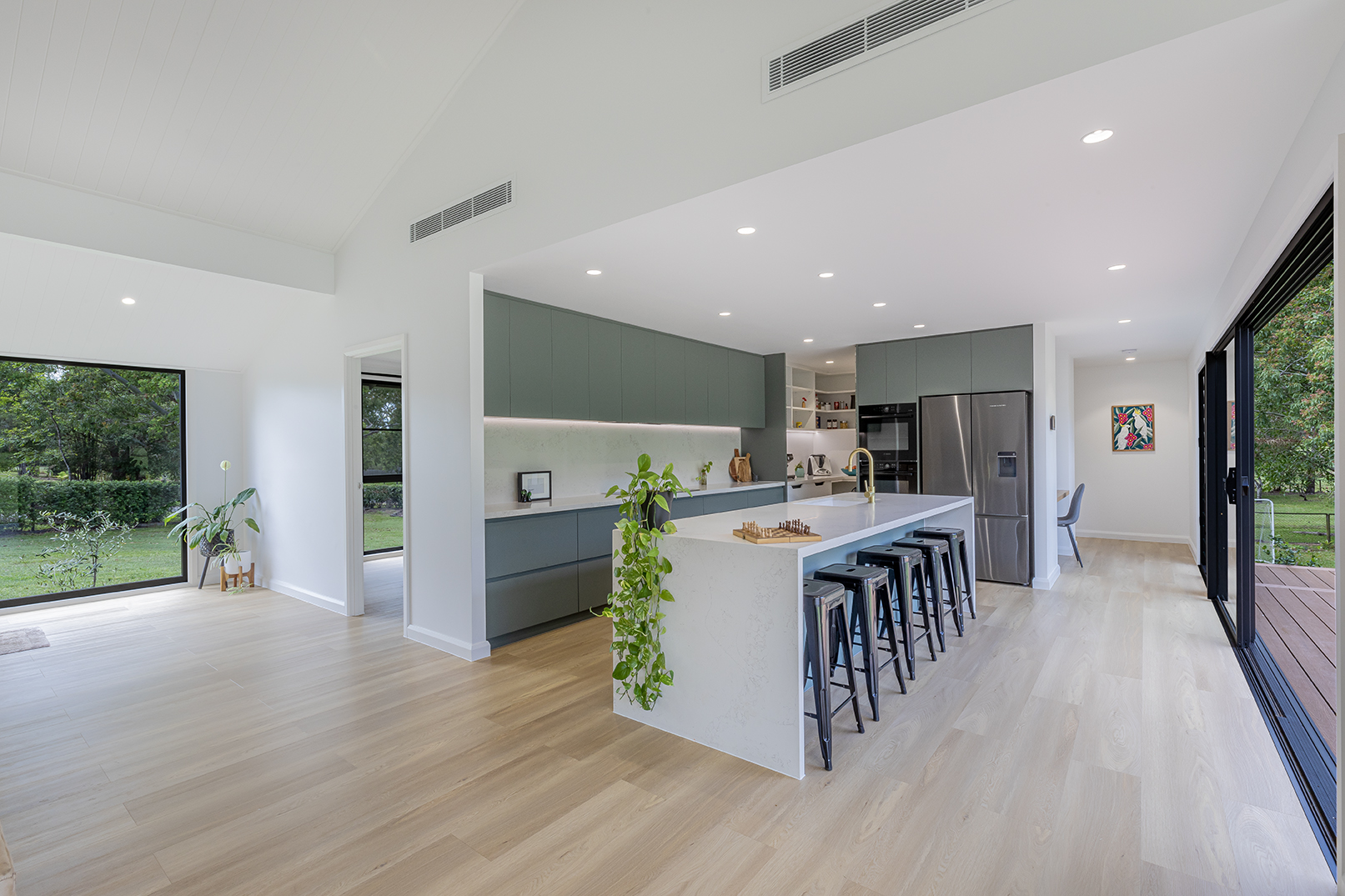 21 RIVERSDALE ROAD, Oxenford QLD 4210 - Image 7