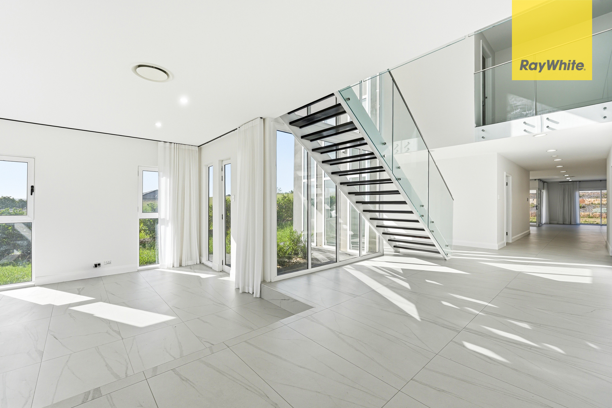 7-bedroom house at 18 FARMINGDALE COURT, Luddenham NSW 2745, Liverpool, New South Wales