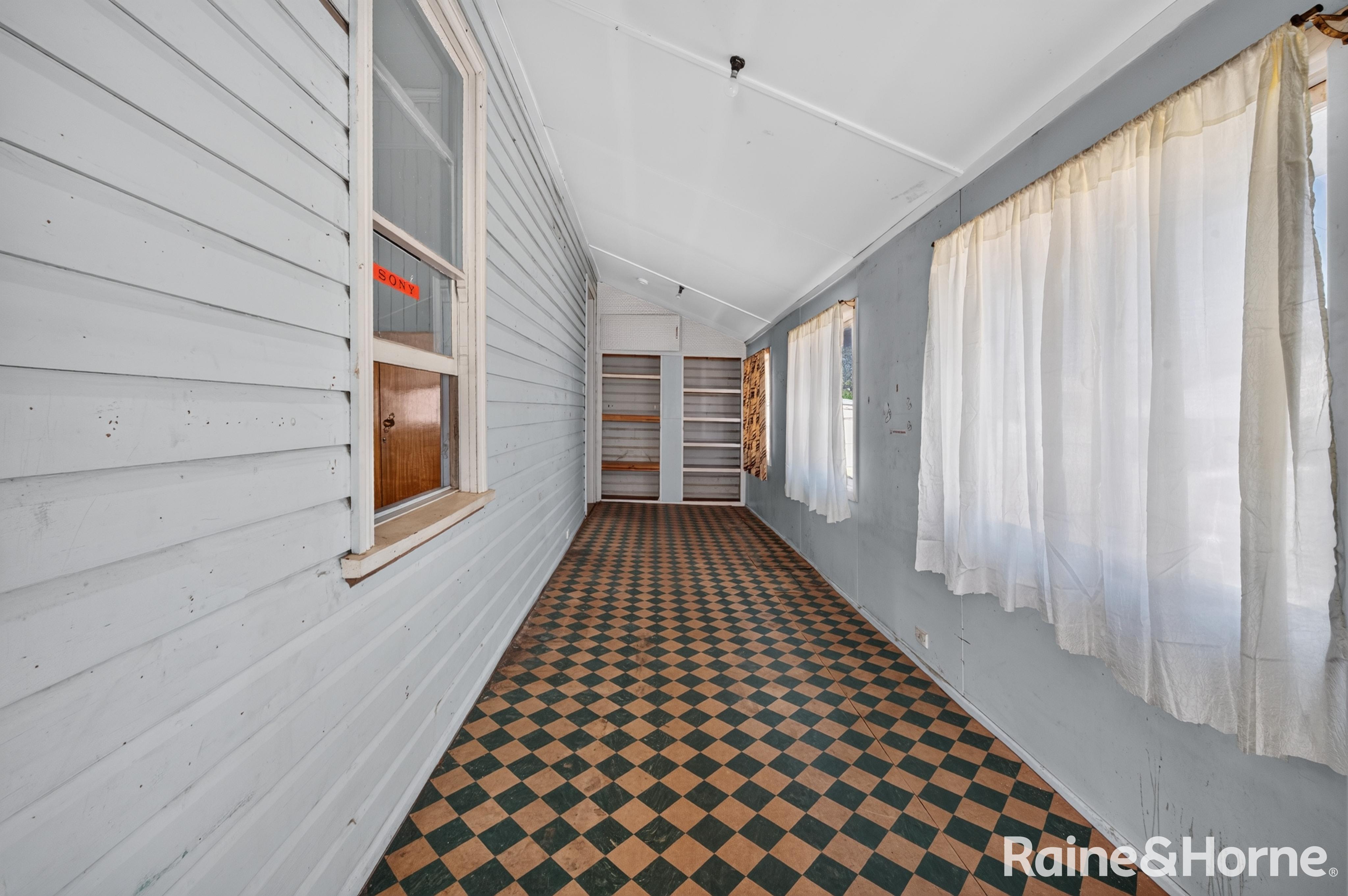 4-bedroom house at 64 Wood Street, Warwick, QLD 4370, Southern Downs, Queensland