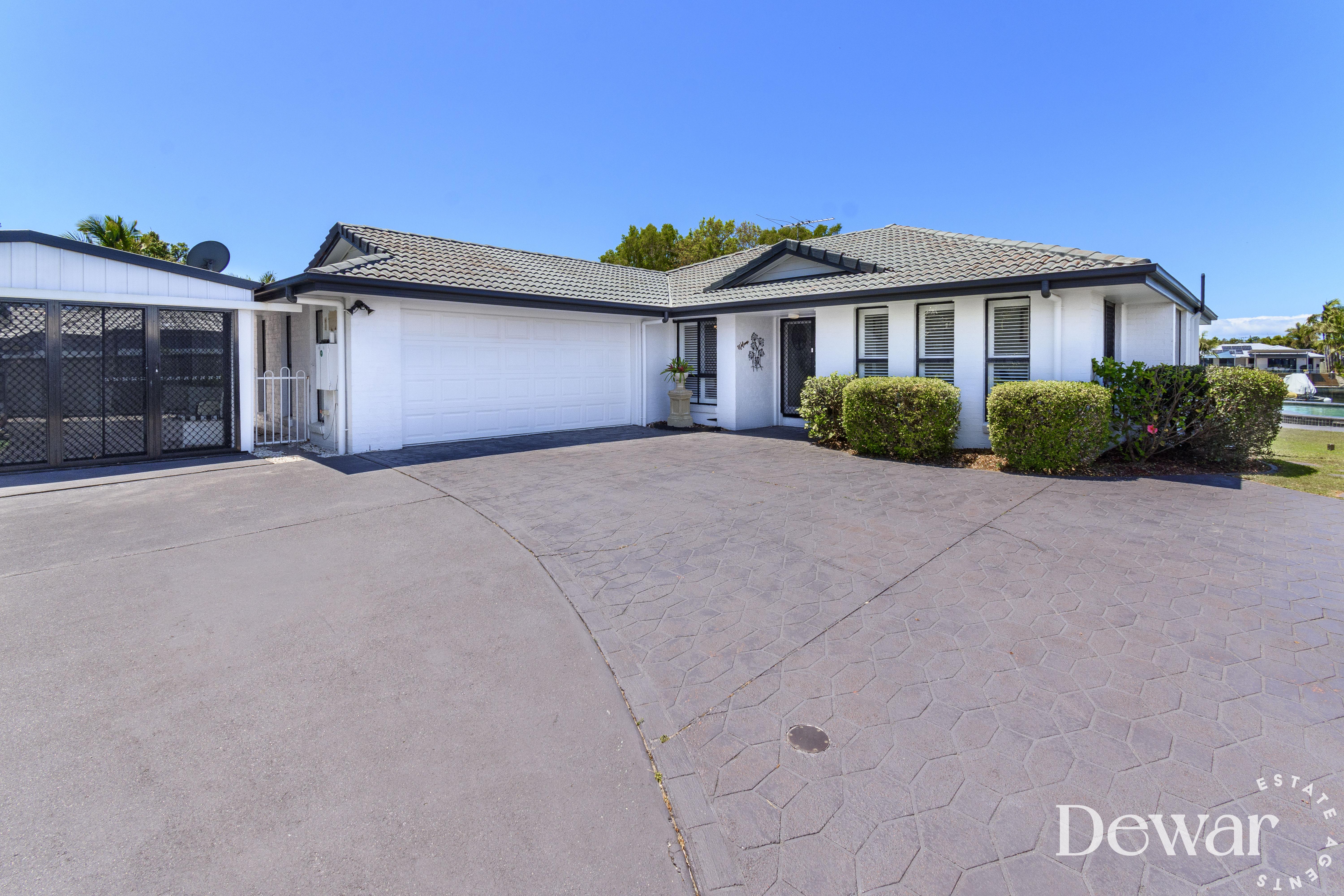 15 BOWSPRIT CRESCENT, Banksia Beach QLD 4507 - Image 6