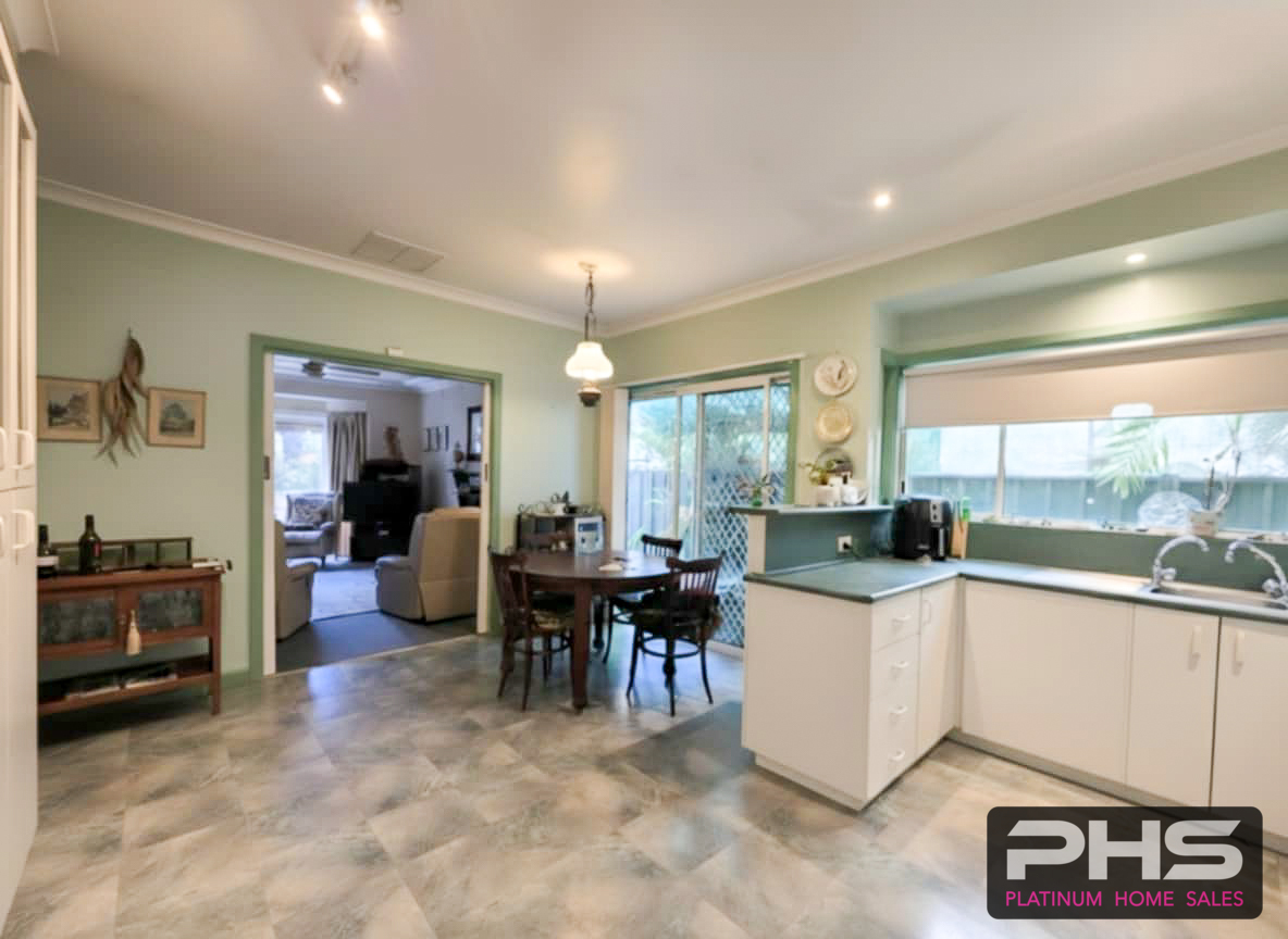 15 Lyall Avenue, Kerang, VIC 3579 - Image 5