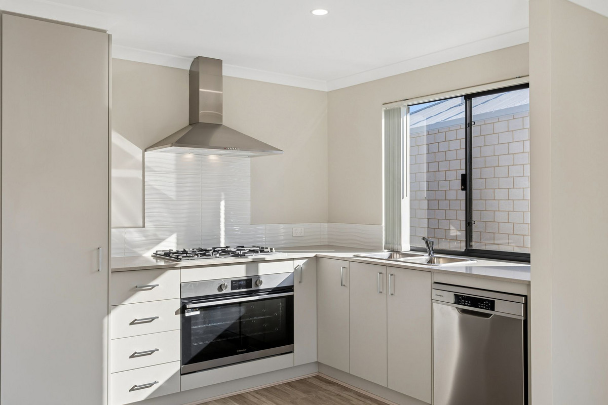 4-bedroom house at 40 Jewel Way, Banksia Grove, Wa, 6031, Wanneroo, Western Australia