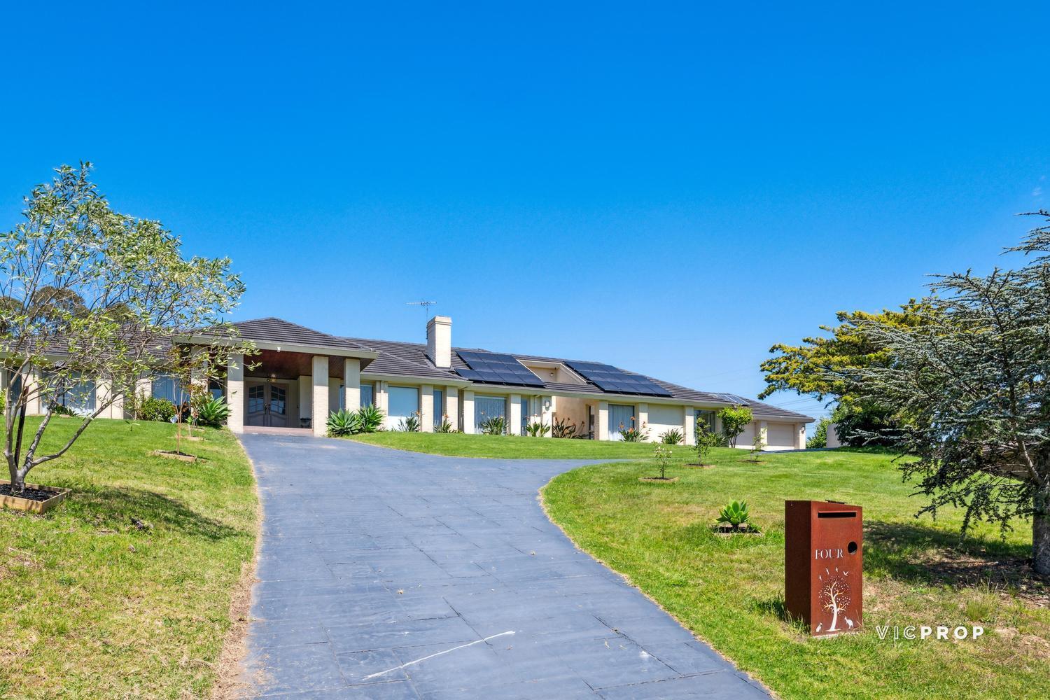 5-bedroom house at 4 Meaka Court, Warrandyte, VIC 3113, Manningham, Victoria