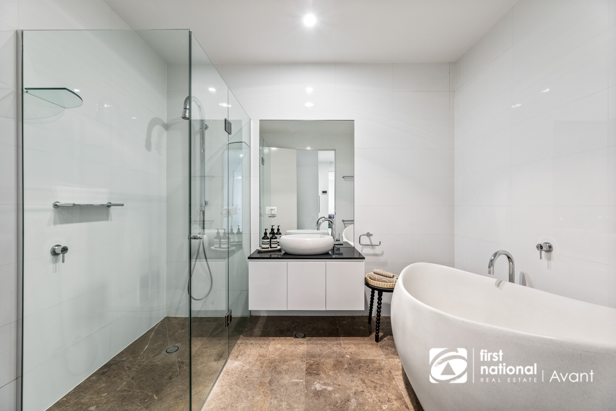 10 LINNAKER PLACE, Kew VIC 3101 - Image 6