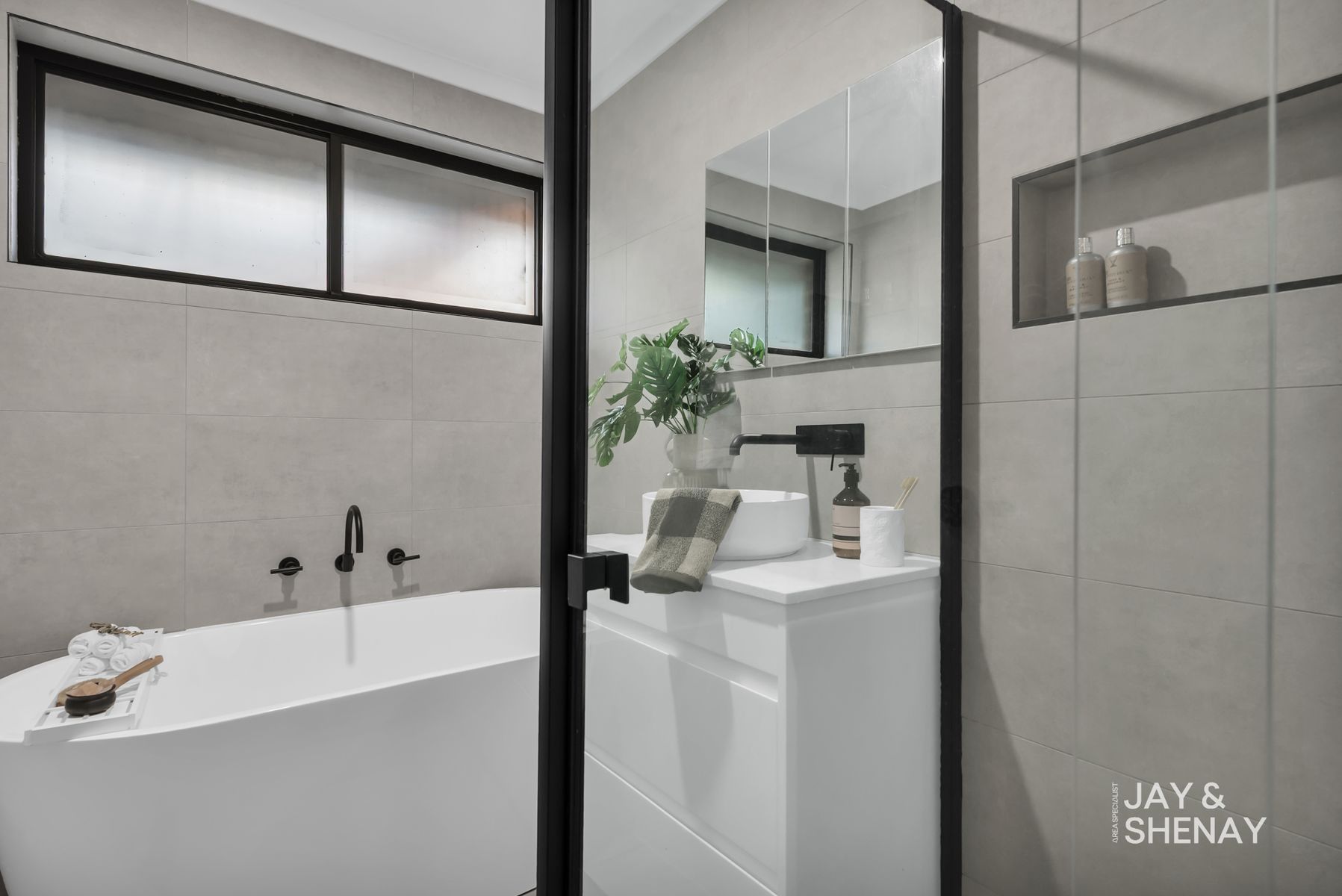 9 Dundee Court, Endeavour Hills, VIC 3802 - Image 8