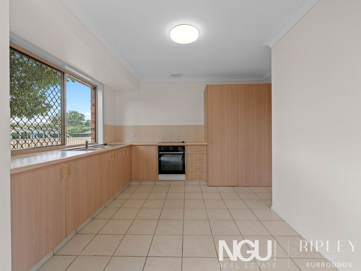 44 VICTORY STREET, Raceview QLD 4305 - Image 6
