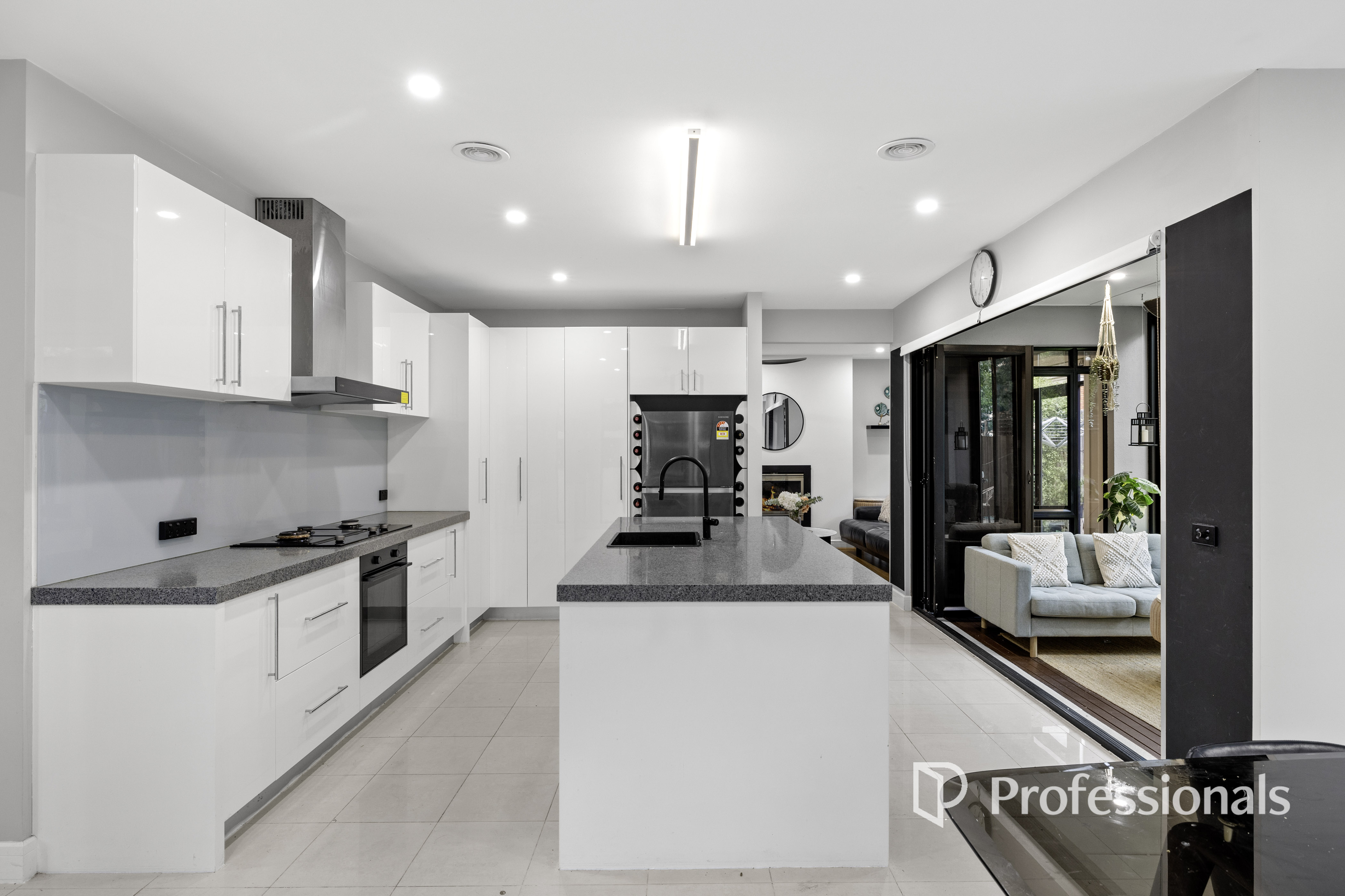 10 Mulsanne Lane, Bentleigh East, VIC 3165 - Image 8