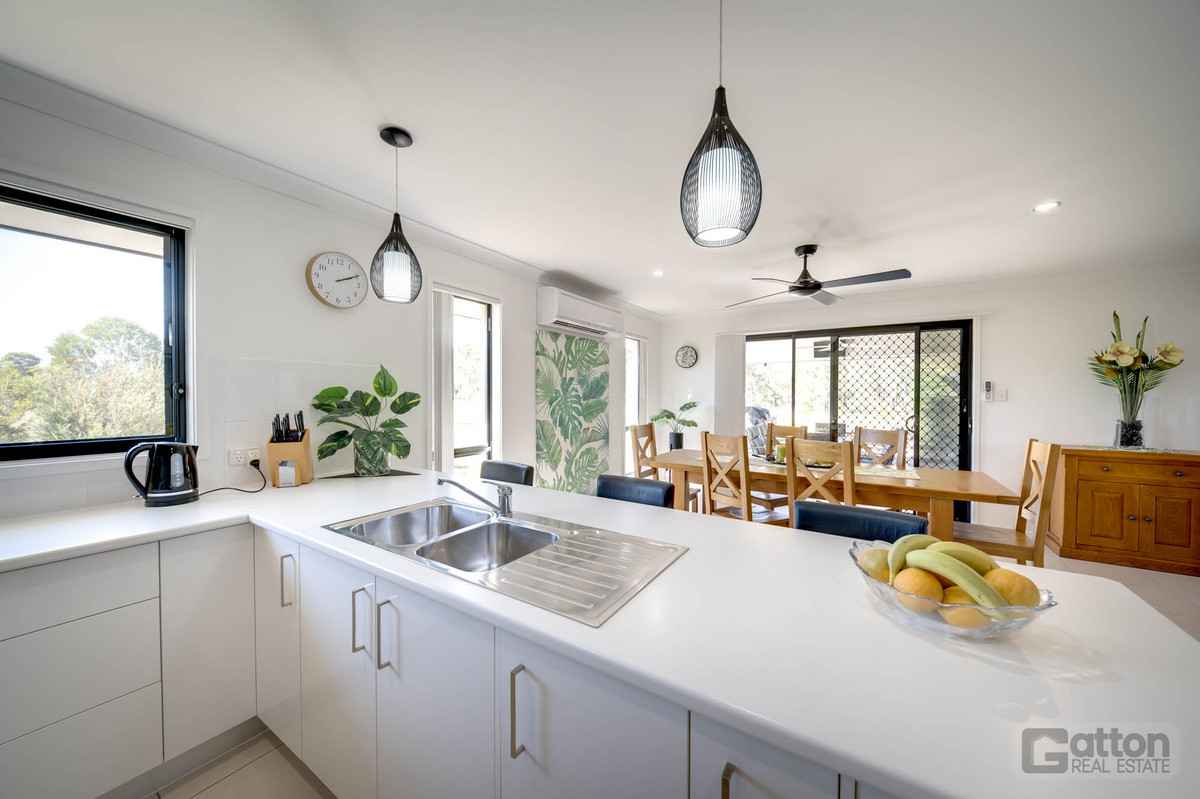 10 Jacana Drive, Adare, QLD 4343 - Image 10