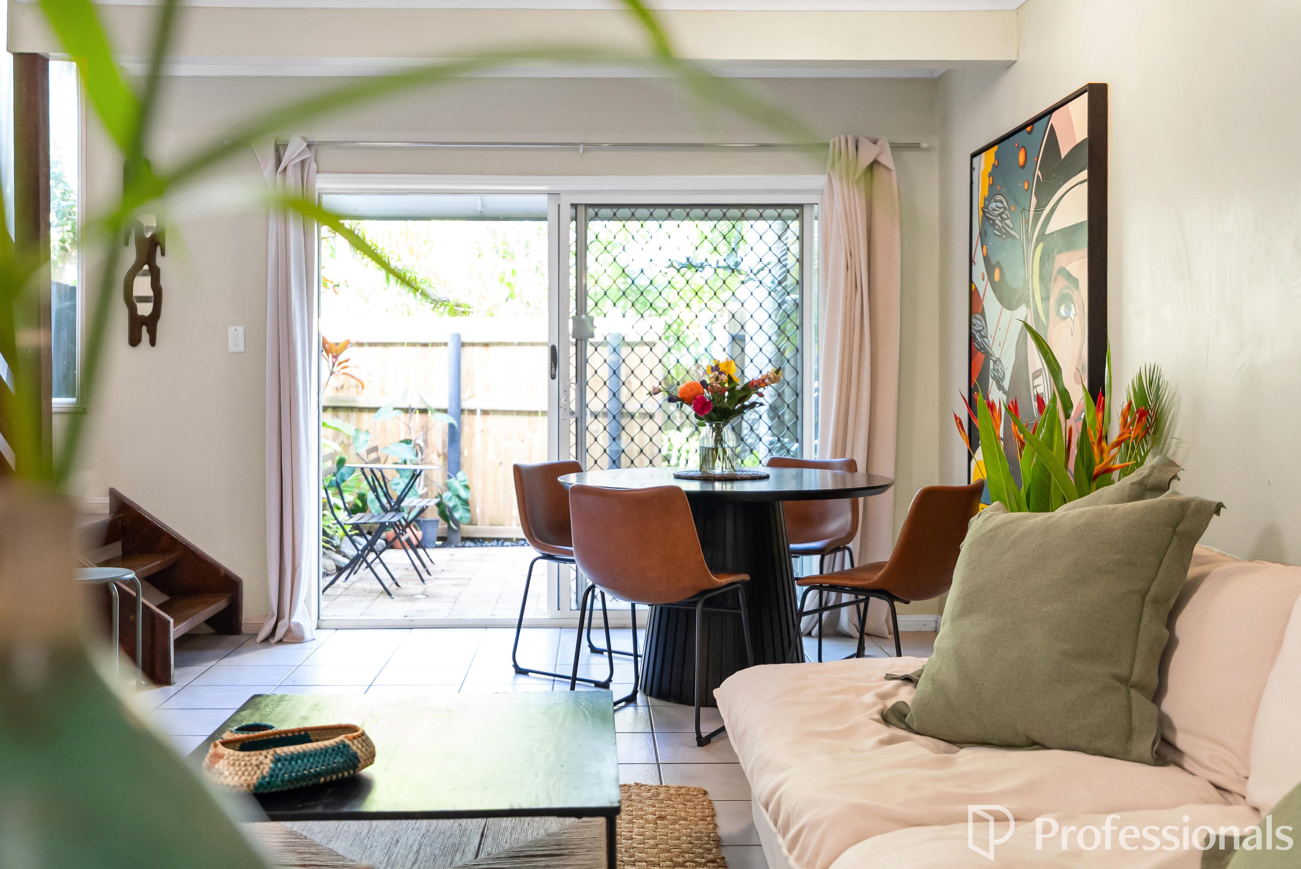 CAUFIELD GARDENS 3 126 PEASE STREET, MANOORA QLD 4870 - Image 1