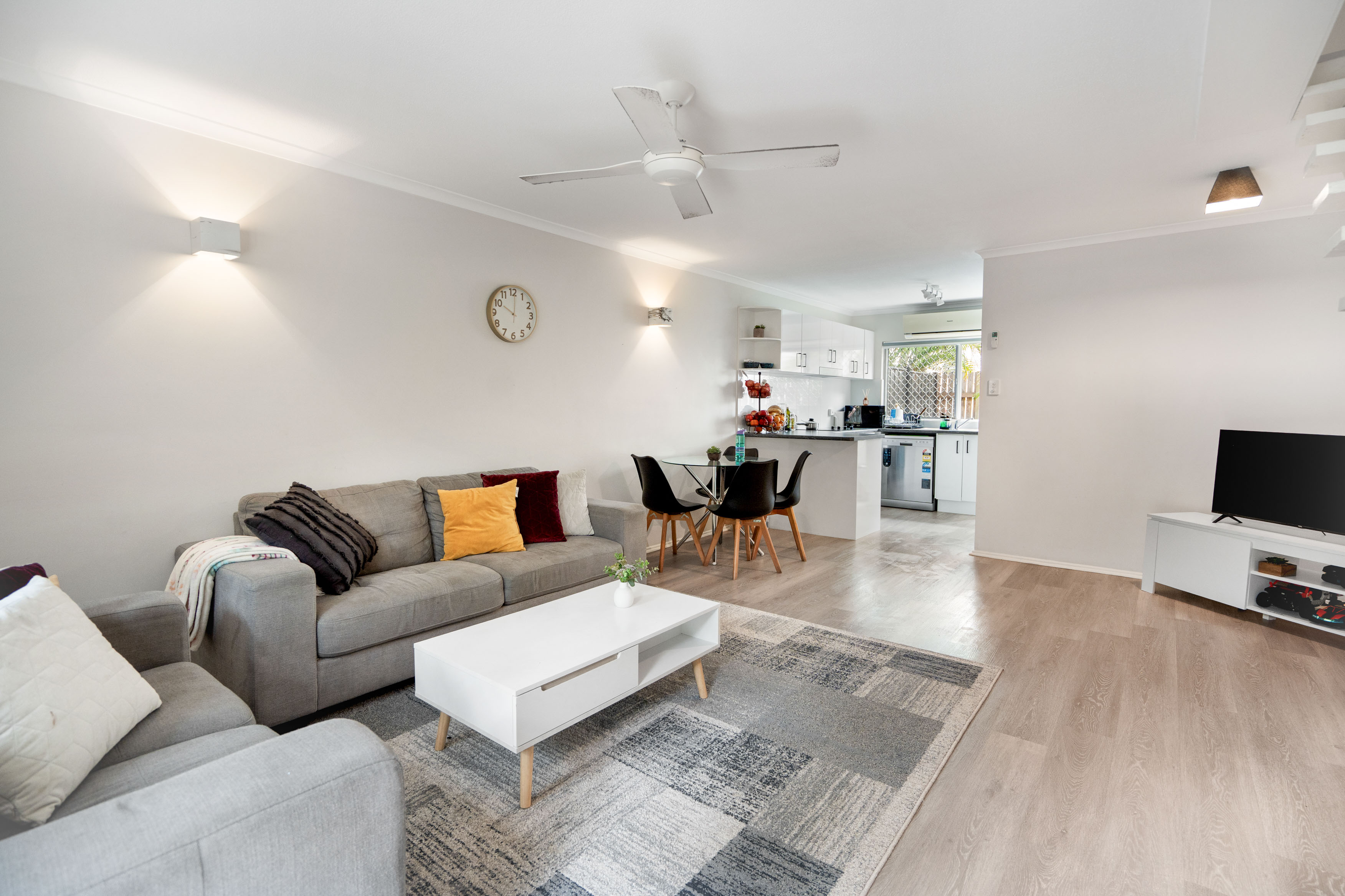 12-bedroom house at 405 Esplanade, Torquay, QLD 4655, Fraser Coast, Queensland
