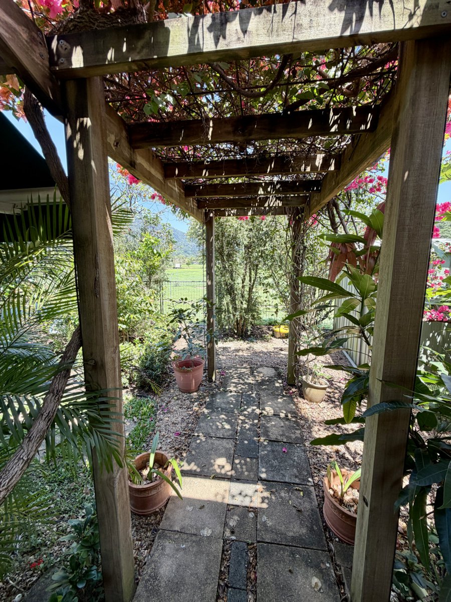 121/2-6 Lake Placid Road, Caravonica, Qld, 4878 - Image 3