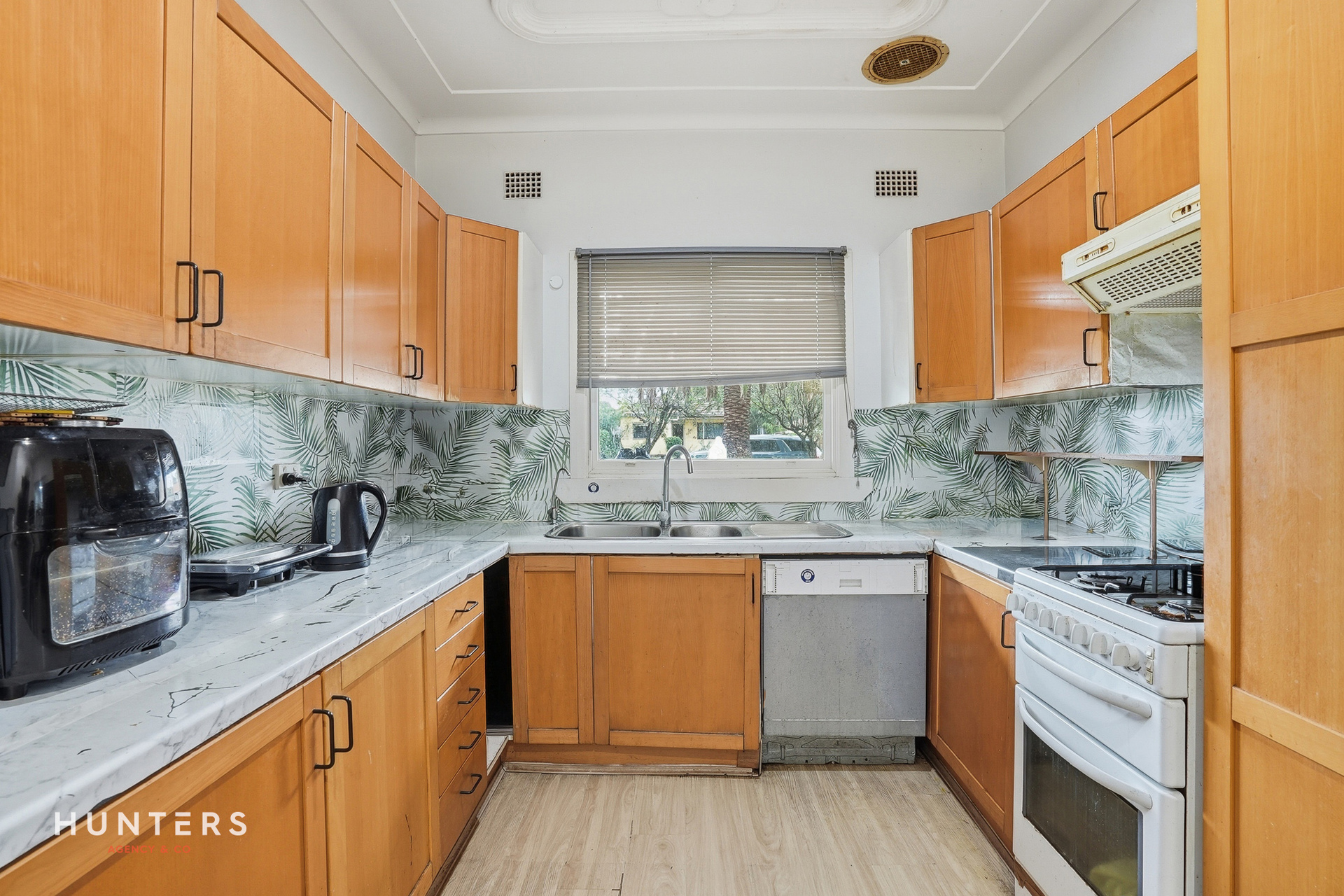 3-bedroom house at 4 Edna Avenue, Toongabbie, NSW 2146, Parramatta, New South Wales