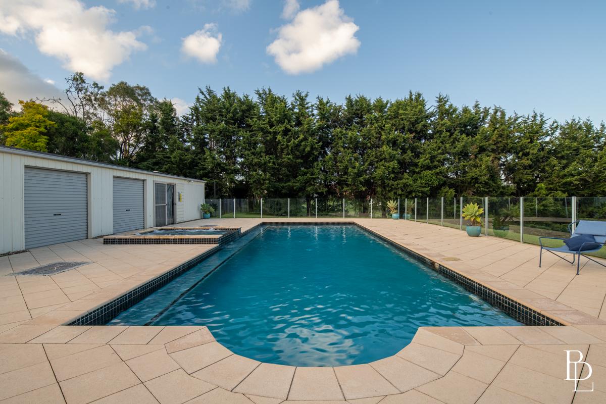 5-bedroom house at 6 ALLAWAH PLACE, Dunmore NSW 2529, Shellharbour, New South Wales