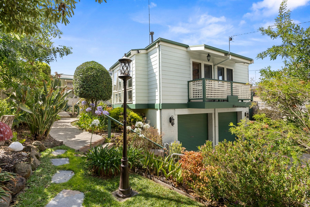 9 AURORA CRESCENT, Torquay VIC 3228 - Image 1