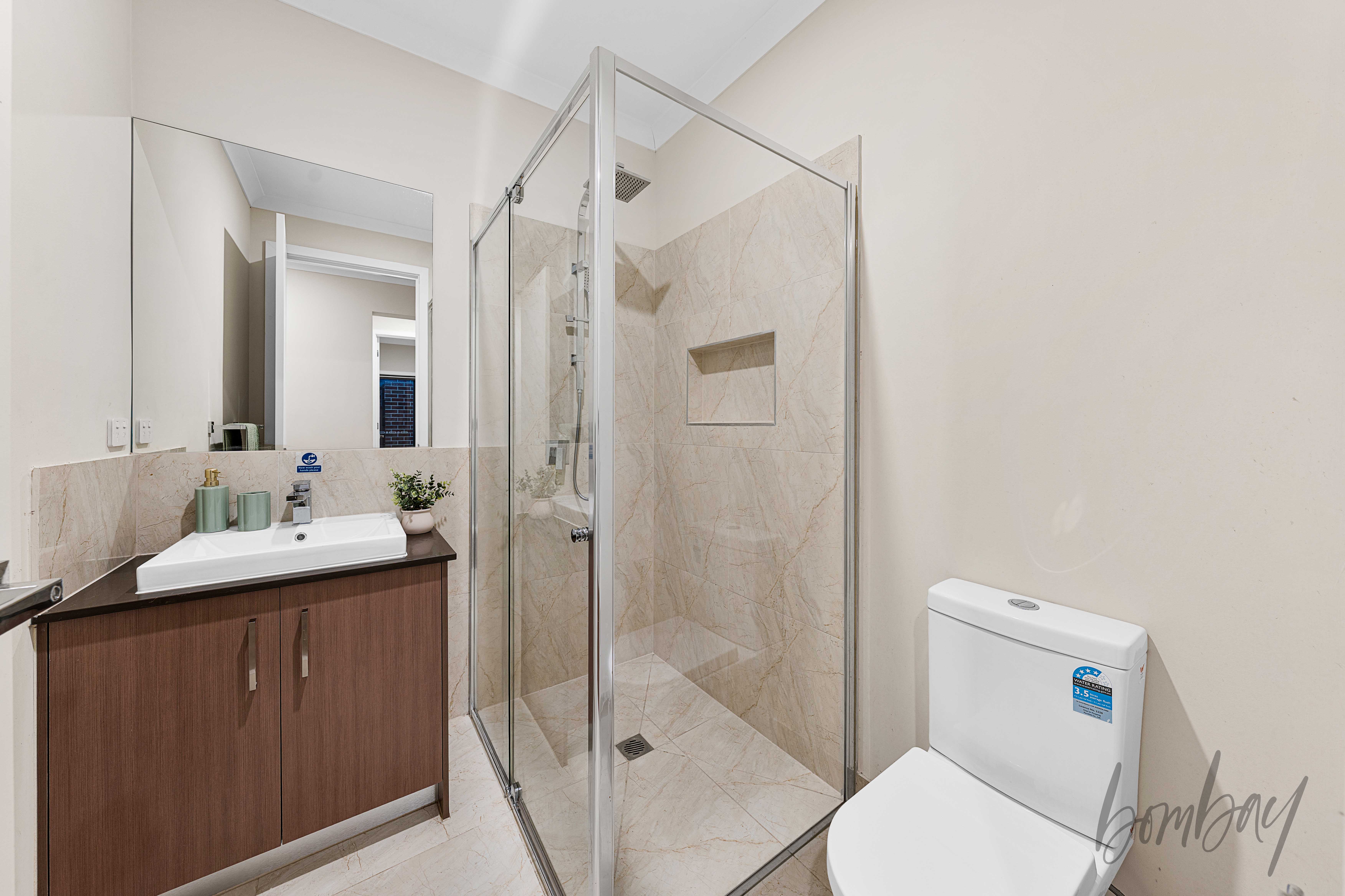 5-bedroom house at 9 ROEBLING STREET, Craigieburn VIC 3064, Hume, Victoria
