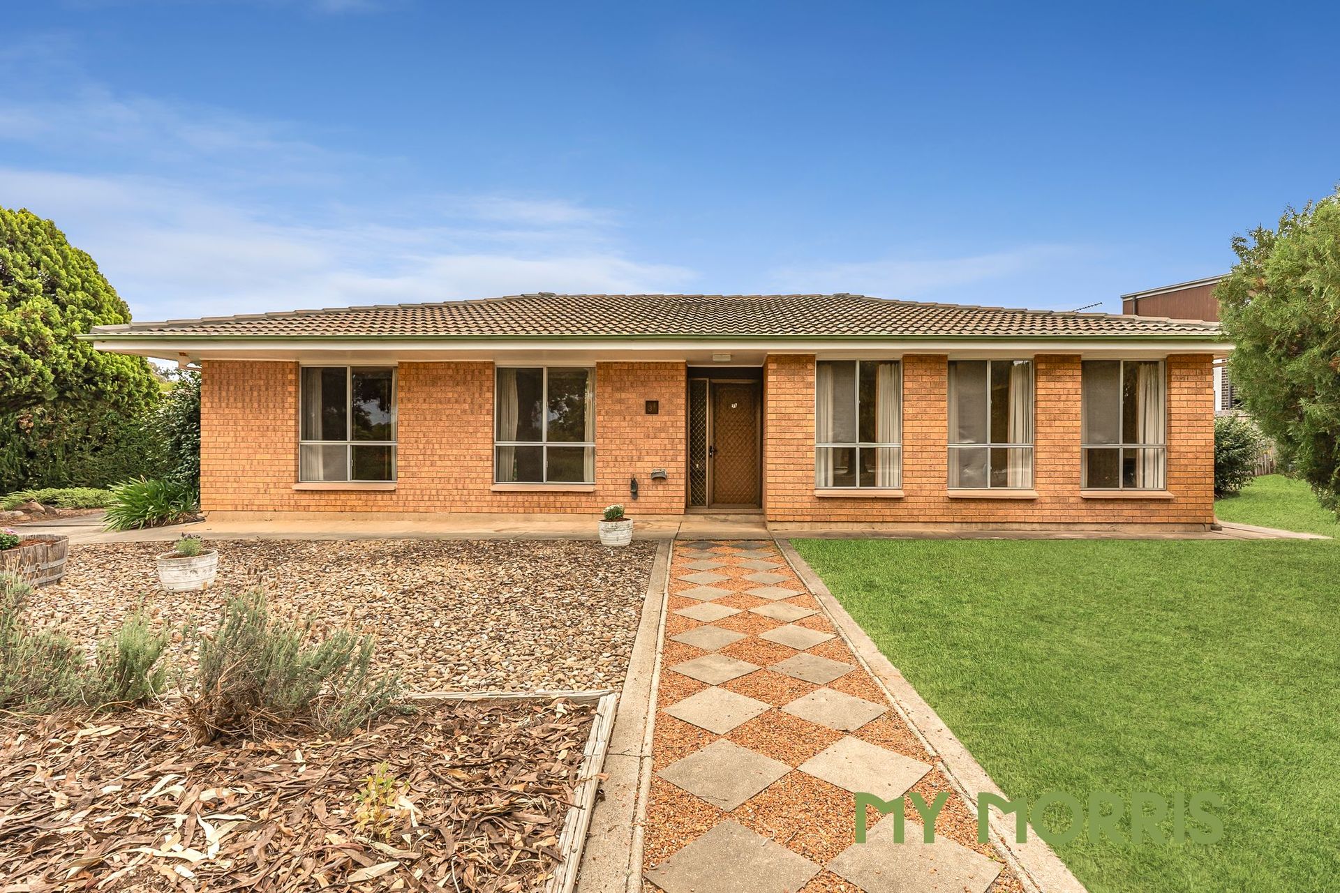31 MCKENZIE STREET, Kambah ACT 2902 - Image 1