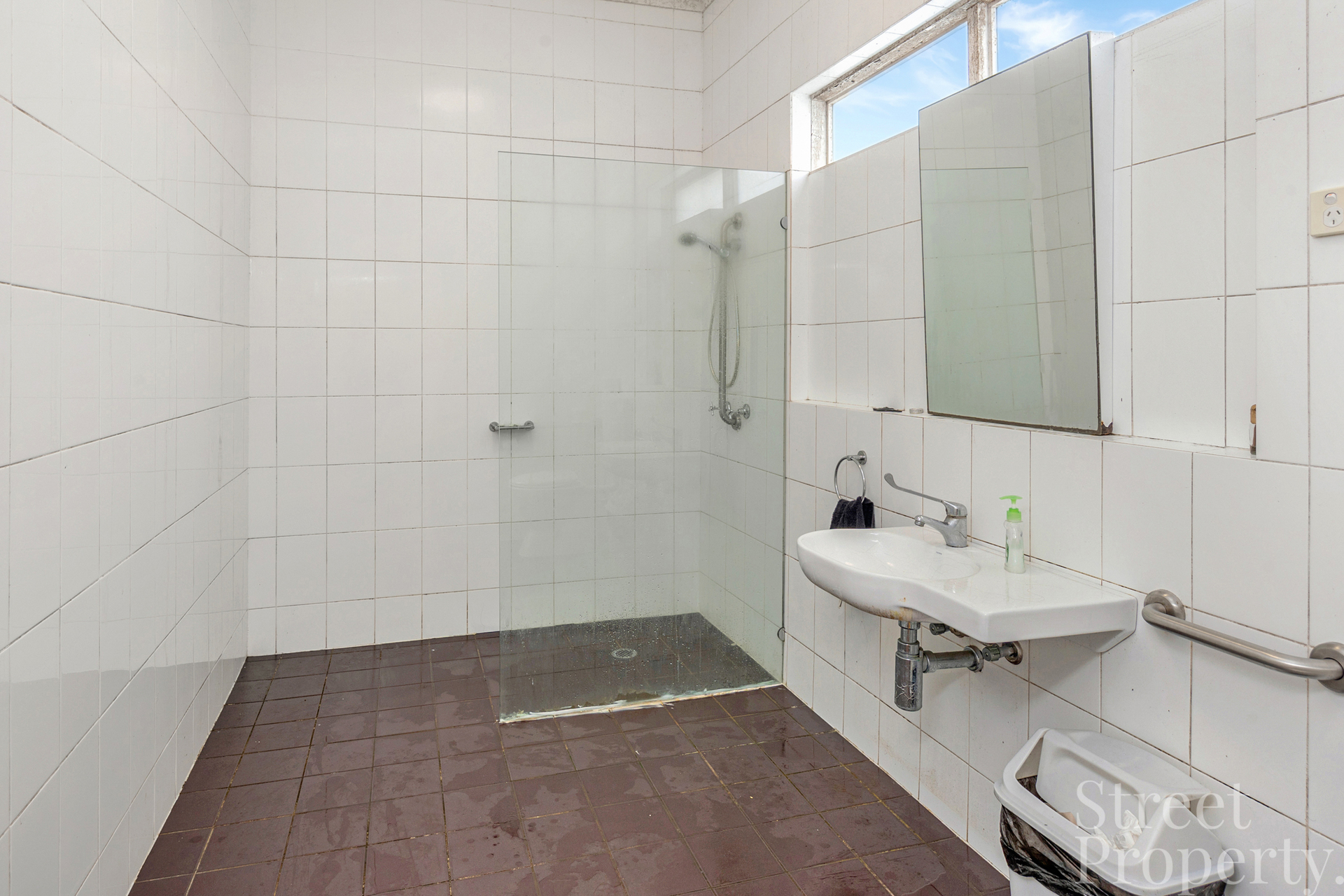 25-bedroom house at 24 Samdon Street, Hamilton, NSW 2303, Newcastle, New South Wales