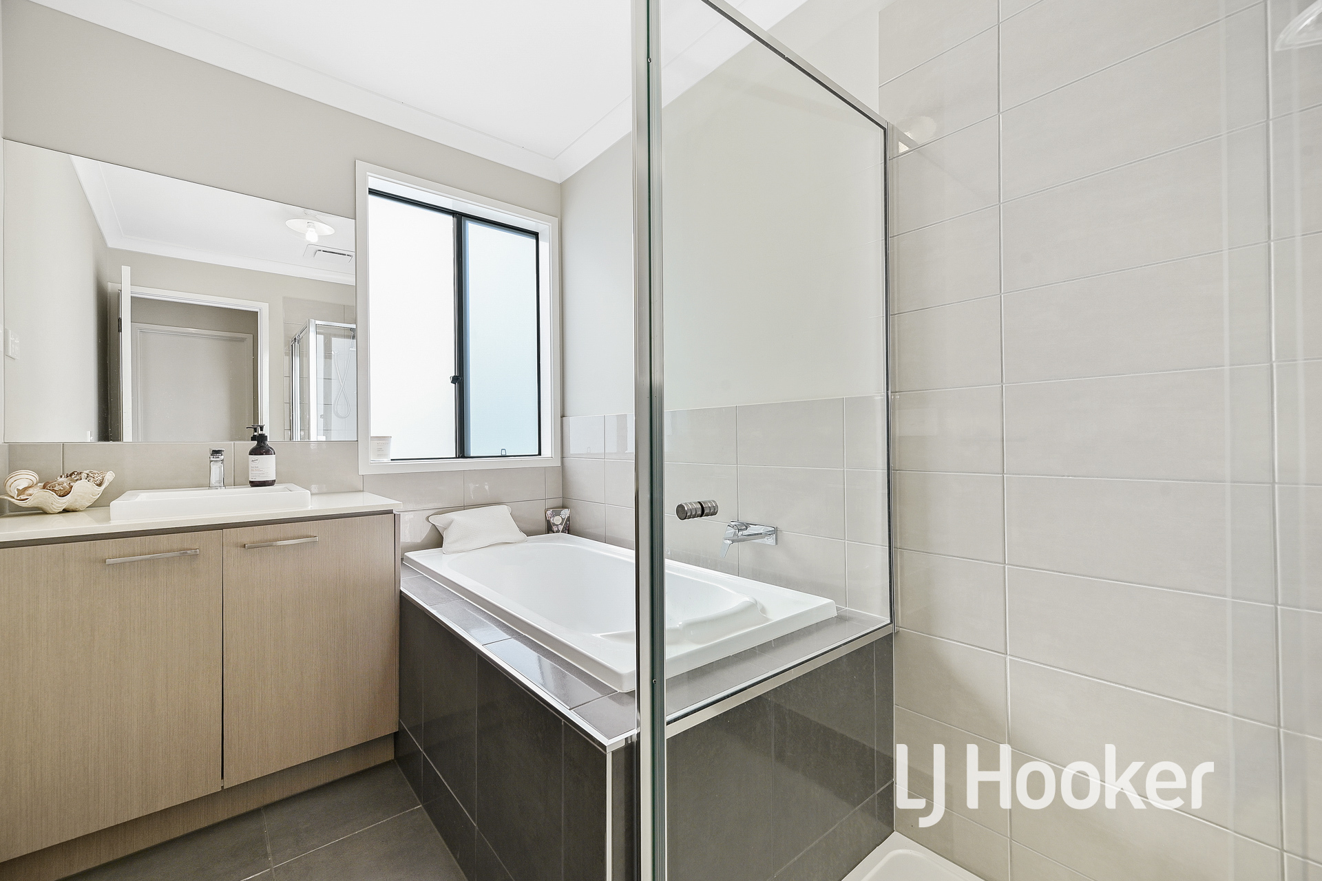 4-bedroom house at 4 Colachise Place, Cranbourne East, VIC 3977, Casey, Victoria