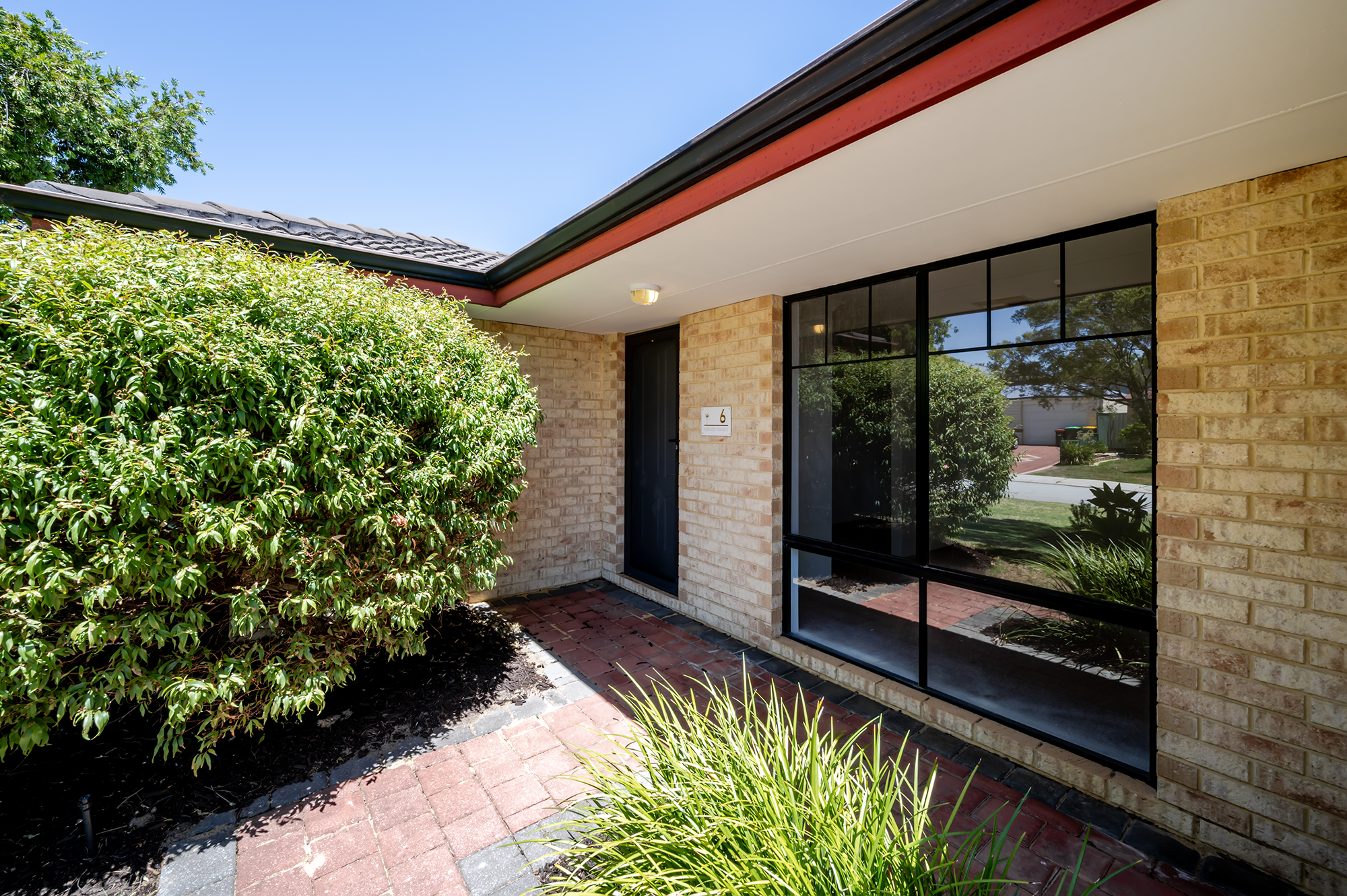 6 Regency Ramble, Wattle Grove, Wa, 6107 - Image 2