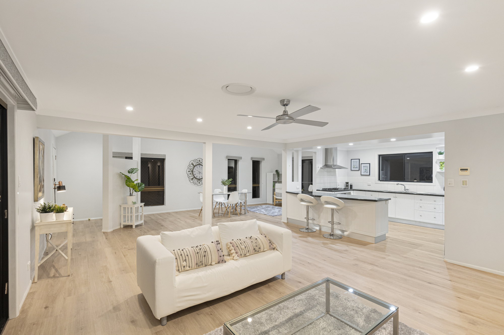 9 RIVERSDALE ROAD, Oxenford QLD 4210 - Image 10