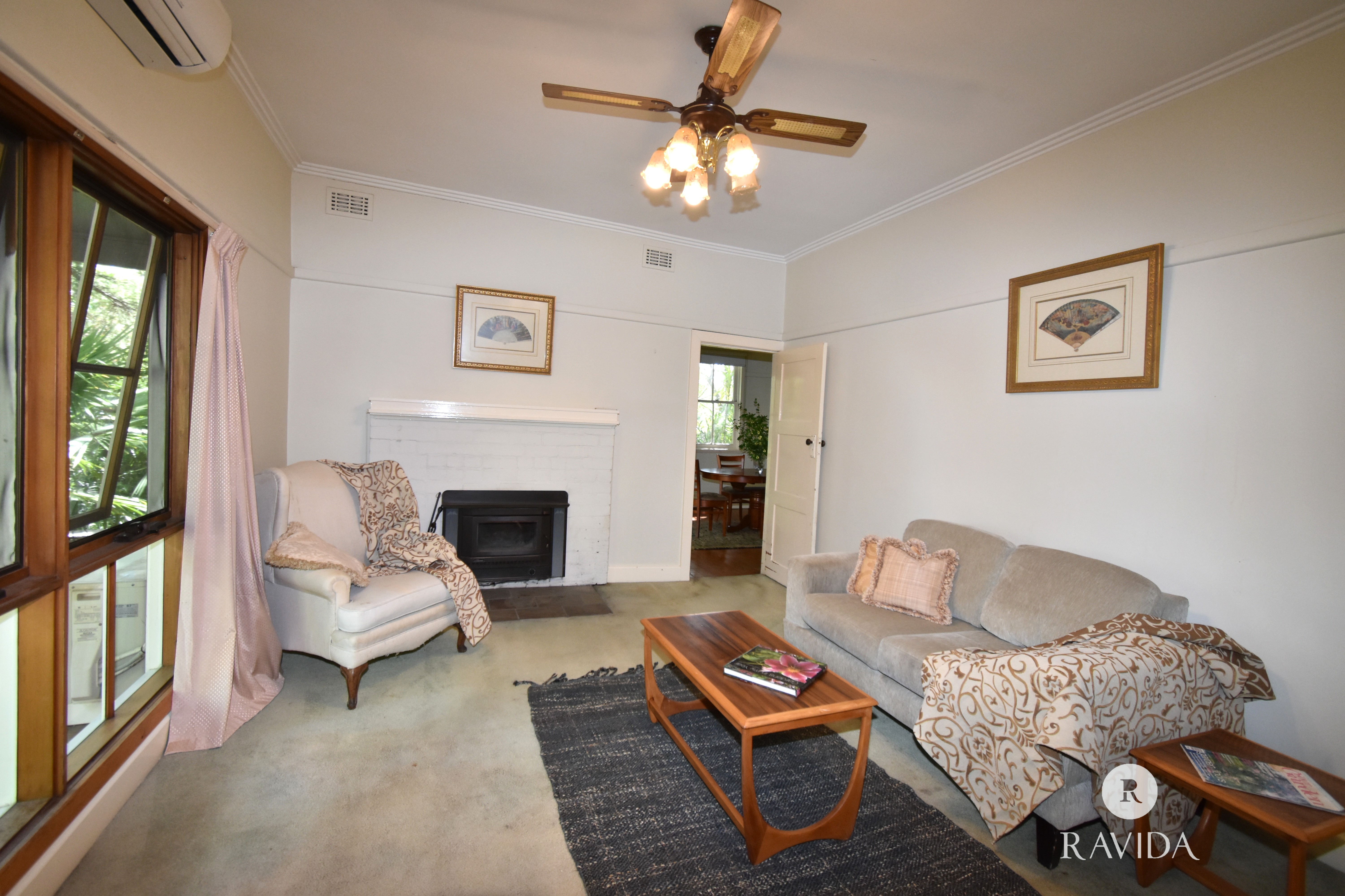 11 VICTORIA ROAD, Beechworth VIC 3747 - Image 2