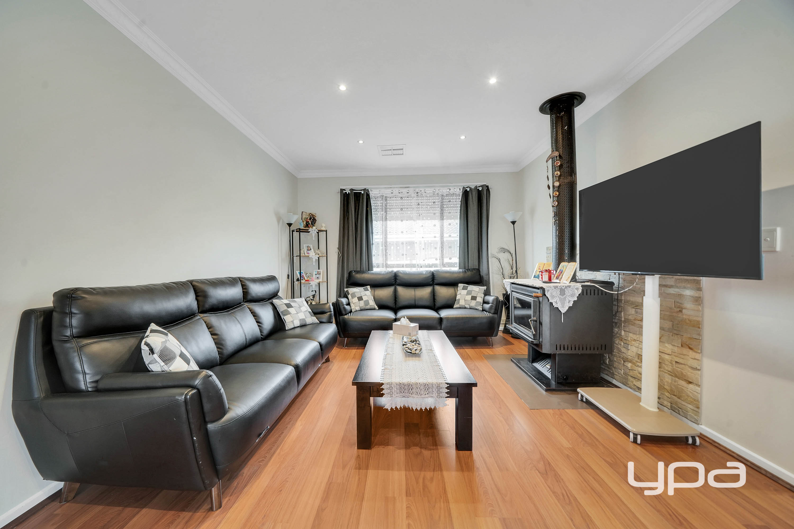 3-bedroom house at 7 DILLWYNIA PLACE, Meadow Heights VIC 3048, Hume, Victoria