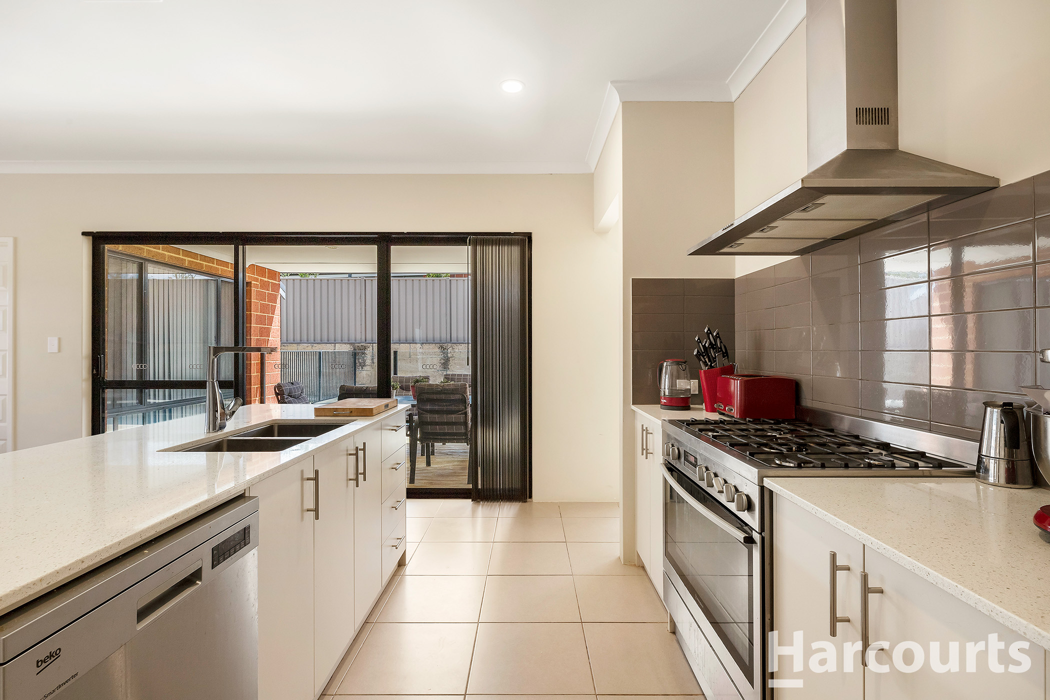 5 Dundee Way, Meadow Springs, WA 6210 - Image 6