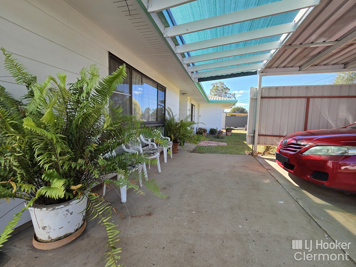 32 COLLINS STREET, Clermont QLD 4721 - Image 4